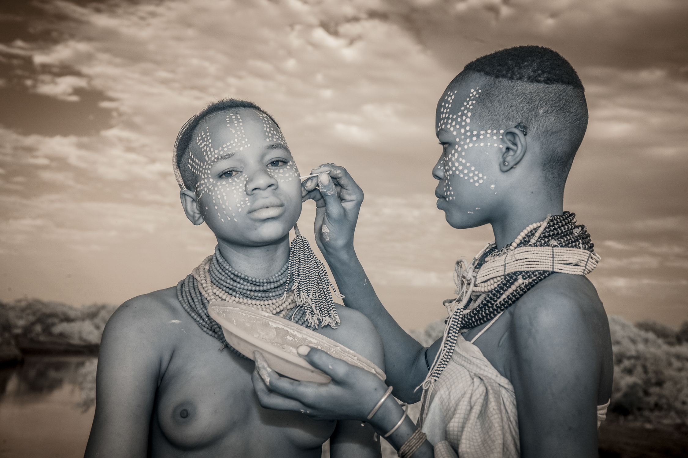 The Karo are artistic by nature, known for their alluring and intricate body and face painting.