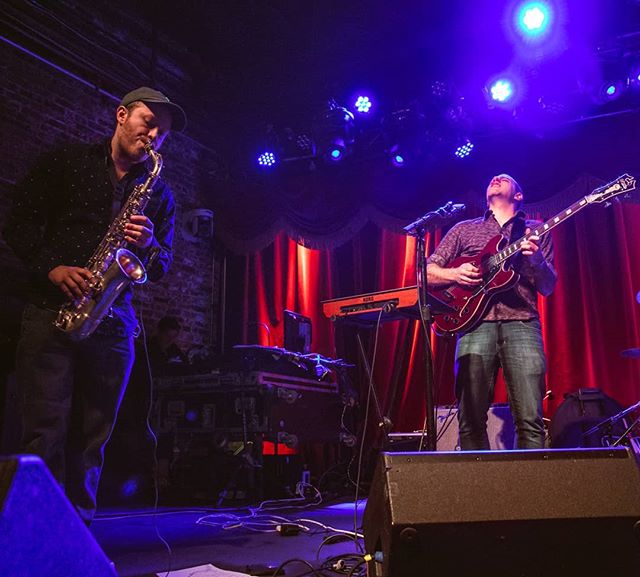 #NYC Tonight! 5/3 at @shrineharlem we cant wait to be back home and ready to hang for a nice long 2 hour set from 10-12. Come on out to Harlem's best club and one of our favorites to hang, eat, dance and be merry at! Wooohooo!
.
📸 by @lizsmalls