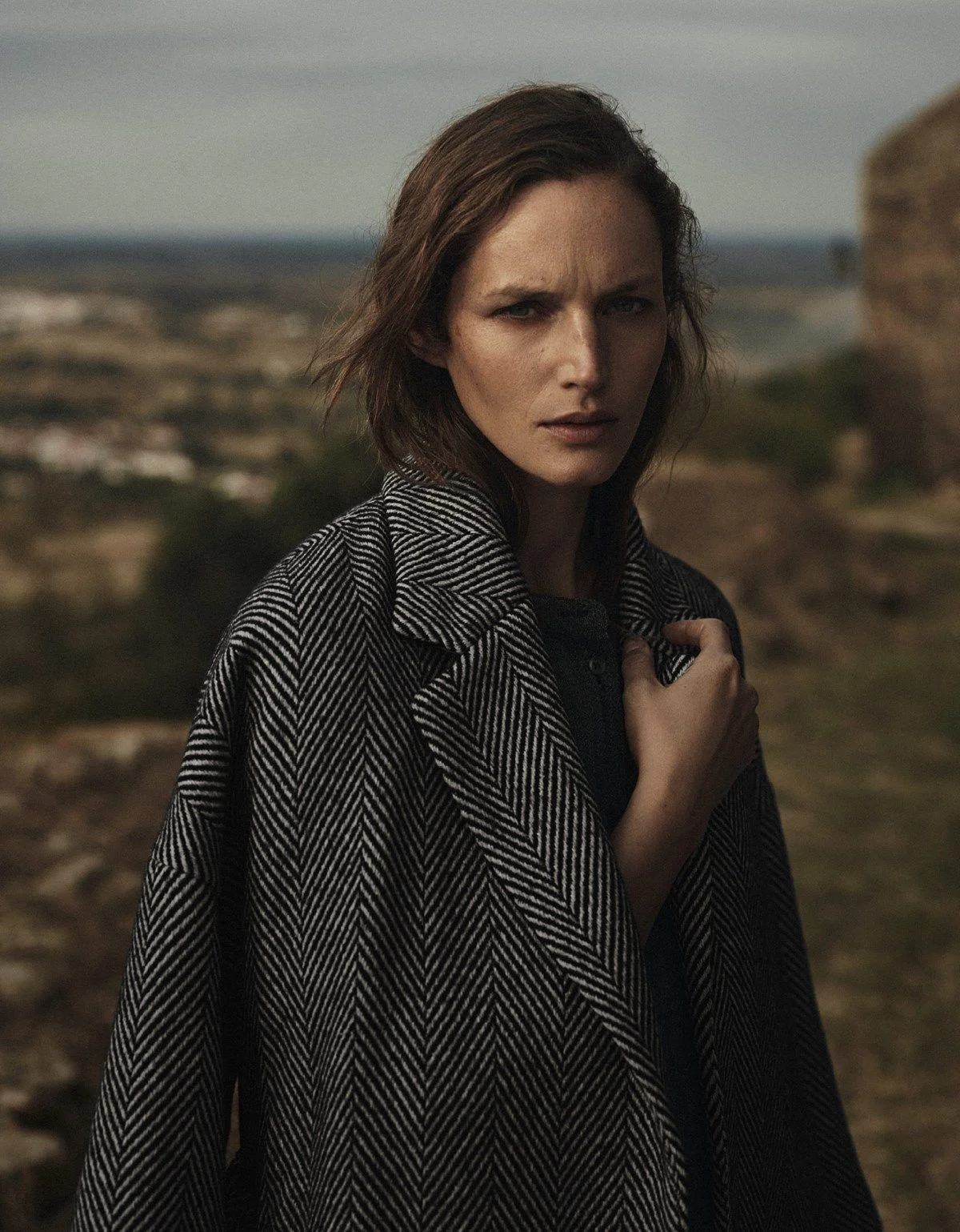 travels.toa.st The-coat-Shape-and-fabric-Sets-a-moode89b1bfa399bdbbb631e6d9ec0983891.jpg