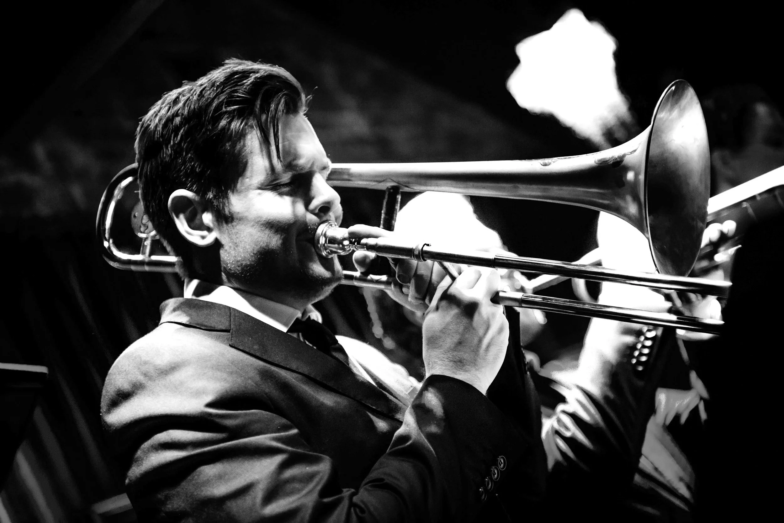 Horn_BW.jpg