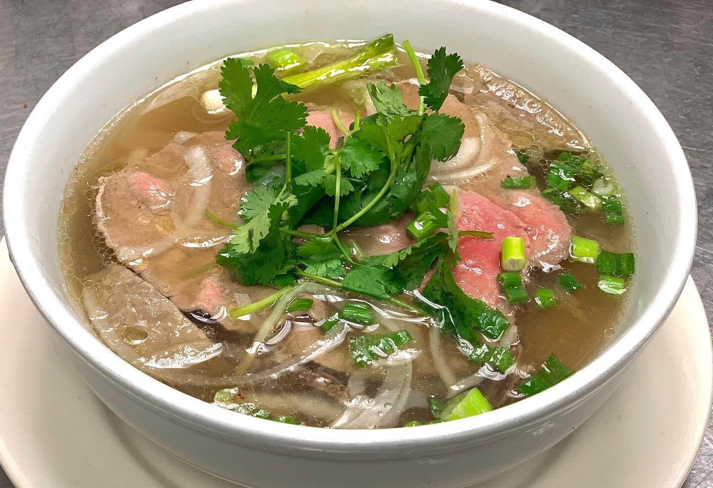 Nothing like warm bowl of pho for the weekend 🍜#raleigh #vietnamesefood #raleighnc #raleighfoodpics #raleighfoodies #raleighrestaurants #pho