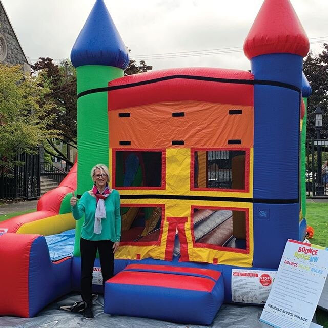 mini jumping castle