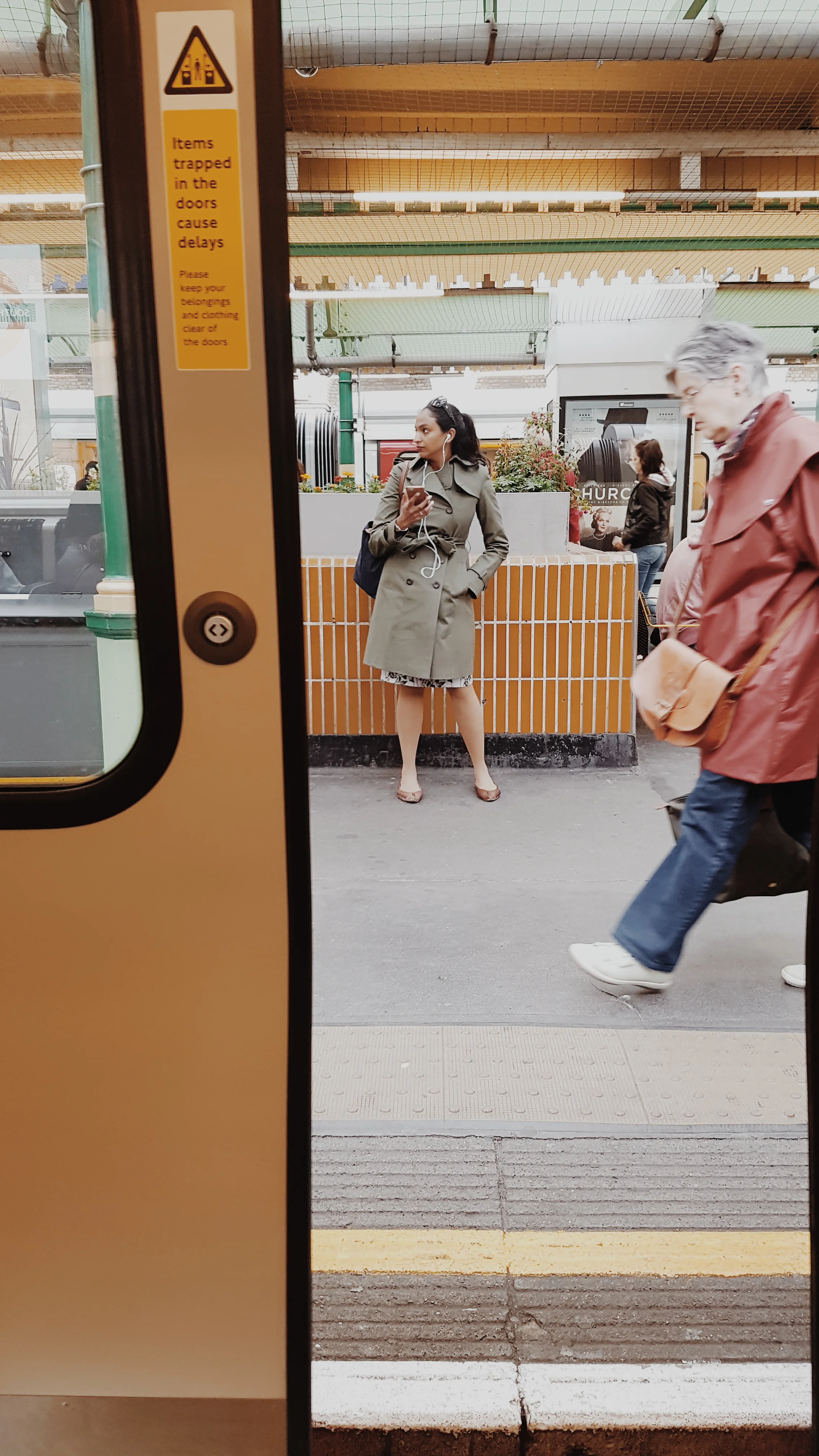 Loitering005.JPG