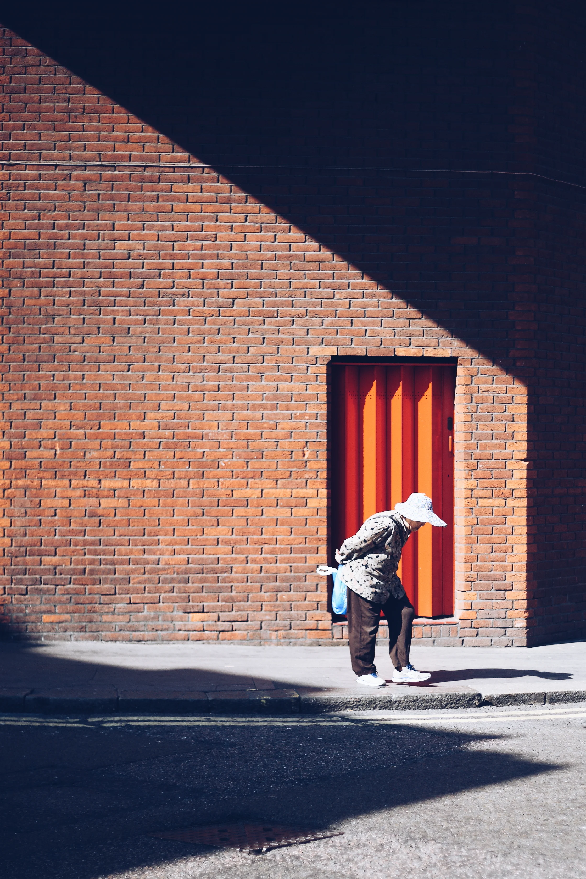 Loitering018.JPG