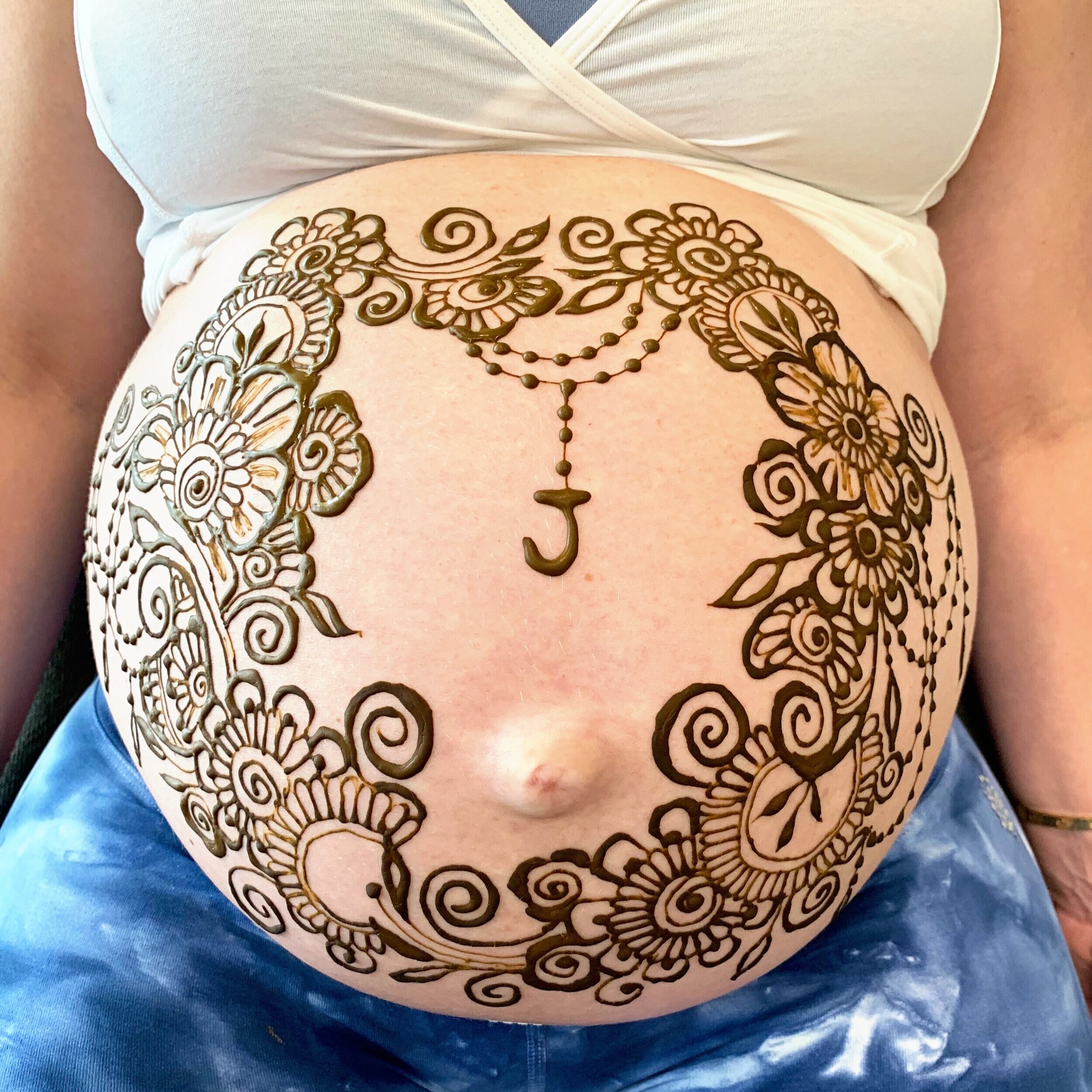 Top 8 Belly Mehndi Designs | Styles At Life
