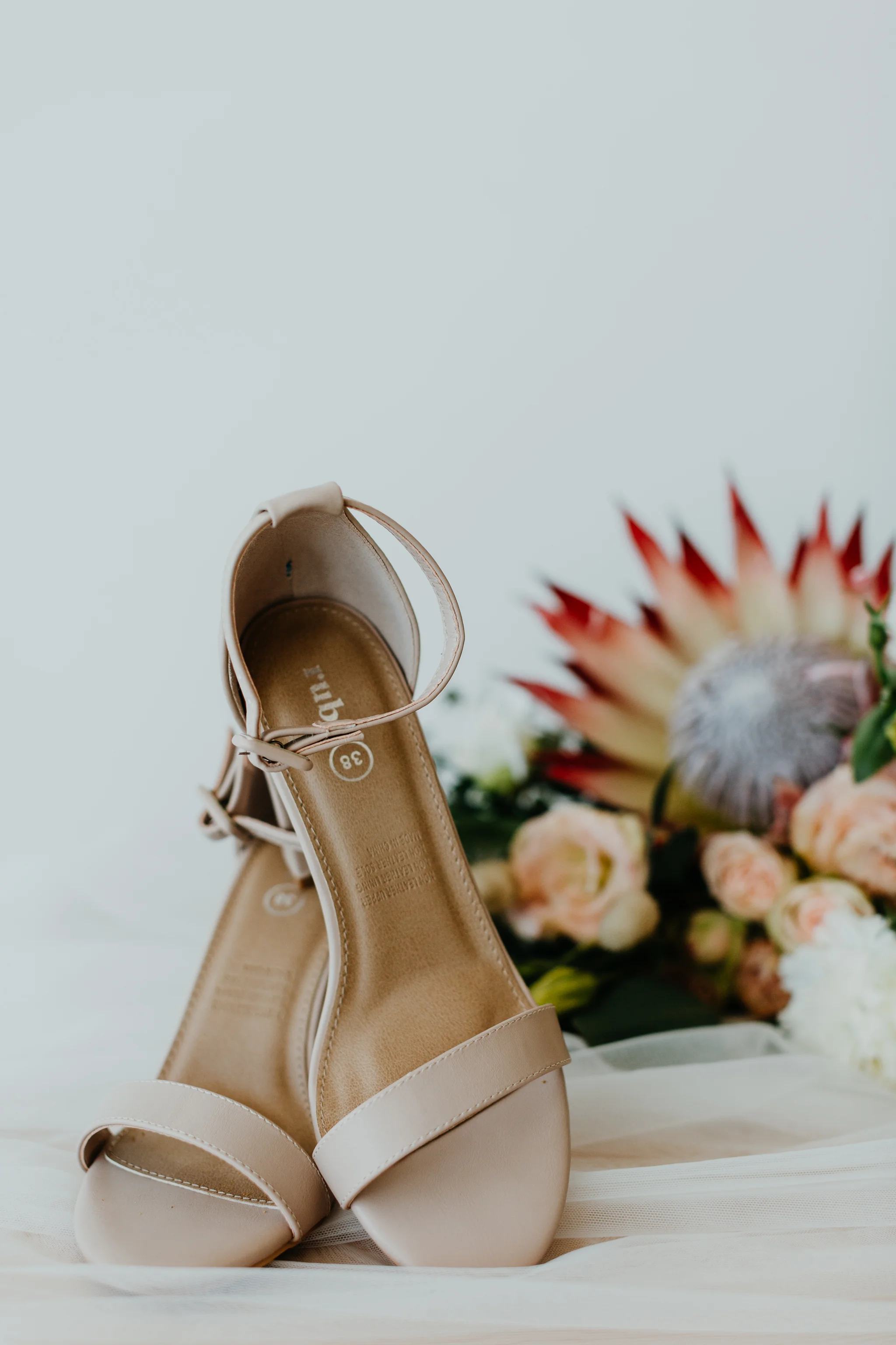 Anna & Logan - Lakelands Golf Course Wedding-23.jpg
