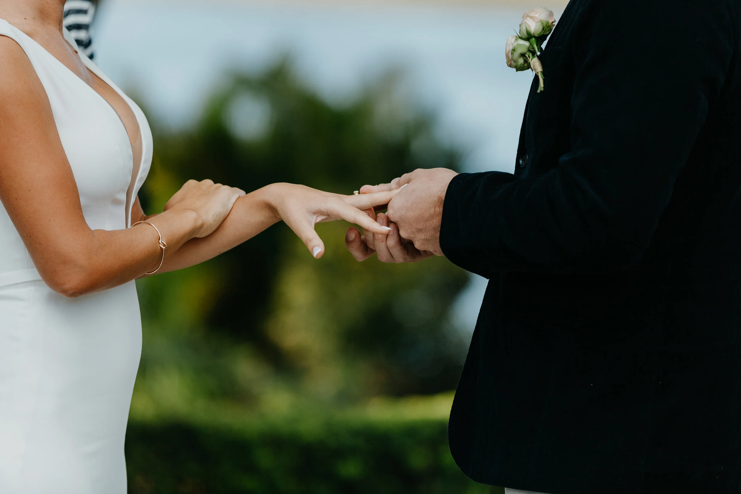Anna & Logan - Lakelands Golf Course Wedding-222.jpg