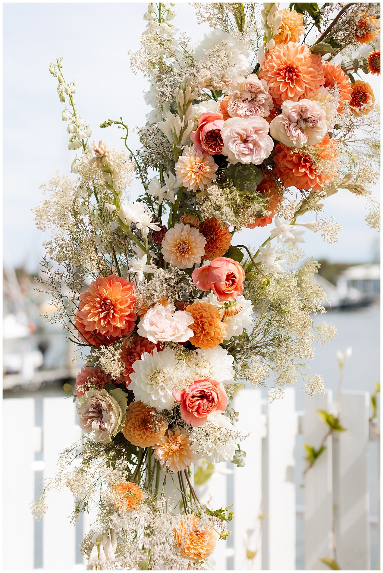 Gold-coast-wedding-photographer-captures-a-vibrant-Pier-33-wedding-day