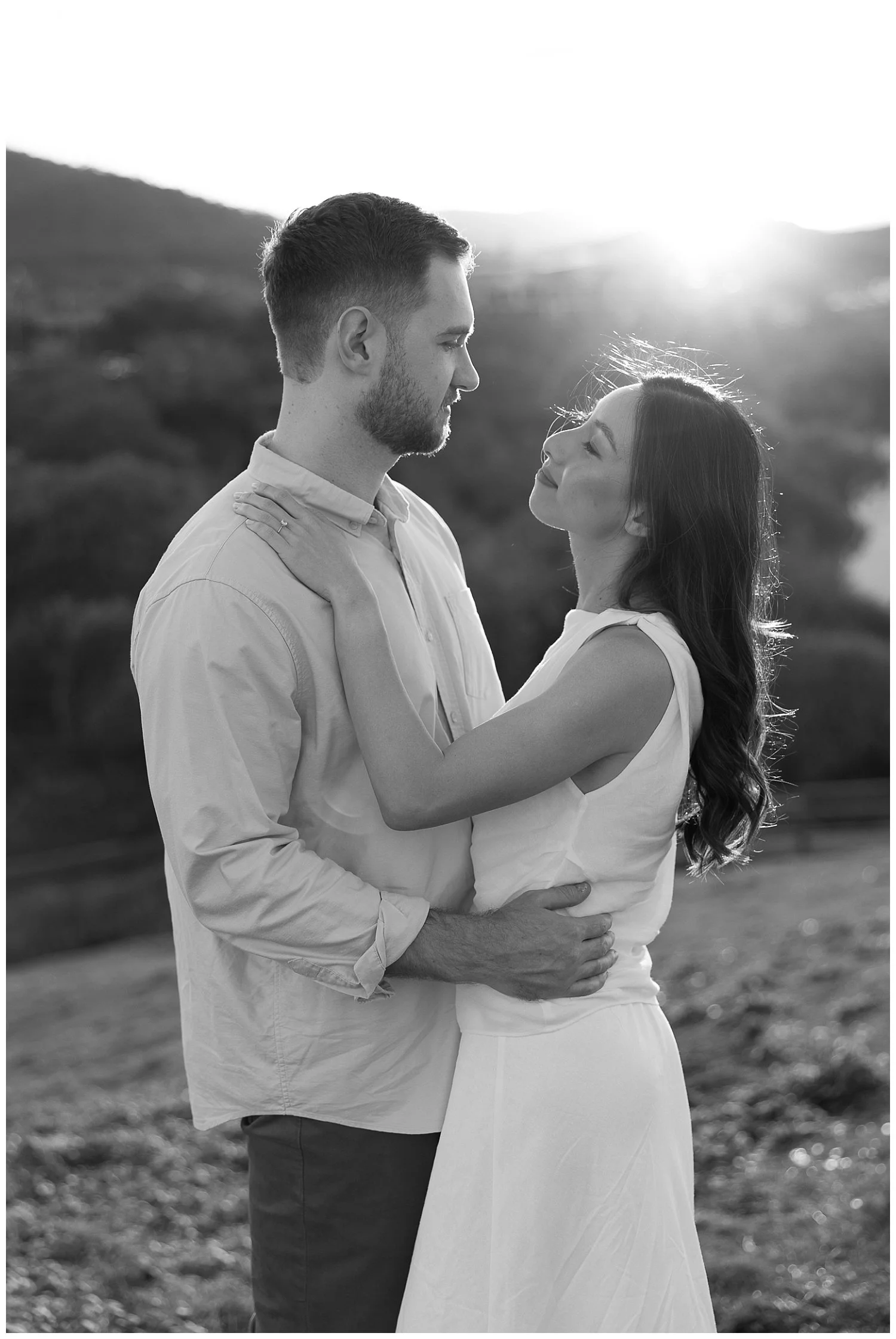 Gold-Coast-wedding-photographer-captures-engagement-session-at-Cabarita-Headland (26).jpg