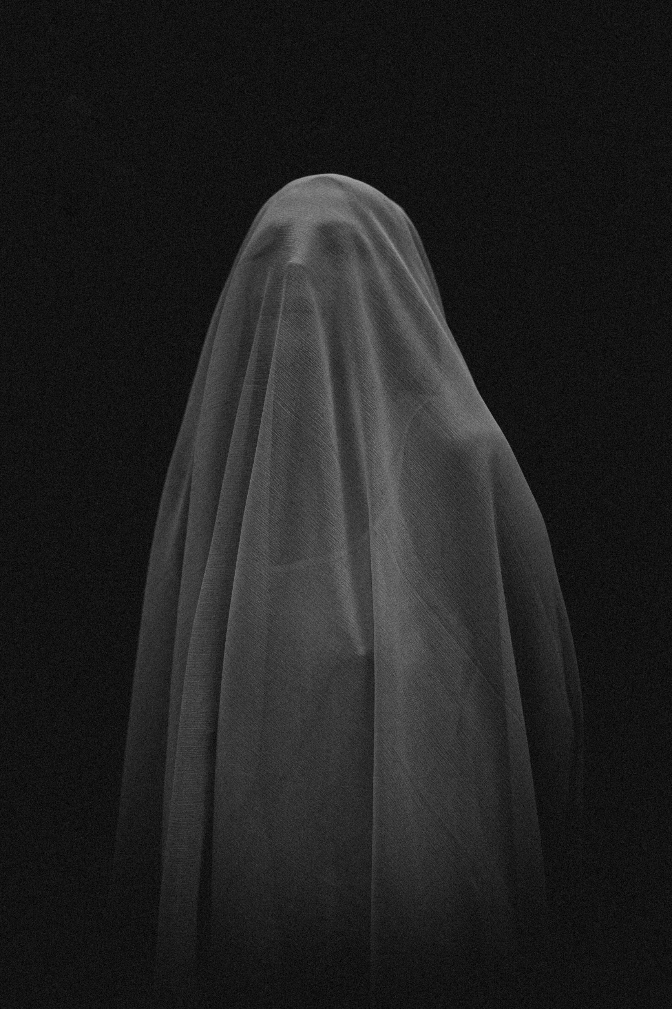 Effkate-spooky-creepy-eerie-haunting-black-white-portraits-Olga-Tenyanin-Photography-portland-oregon-6.JPG