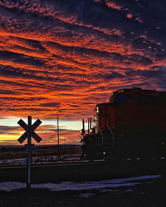 The Evening Redness in the West, Burdock, South Dakota (2020). Photo by @dannywilcoxfrazier #outinthesticks @viiphoto @theviiacademy #lostnationusa