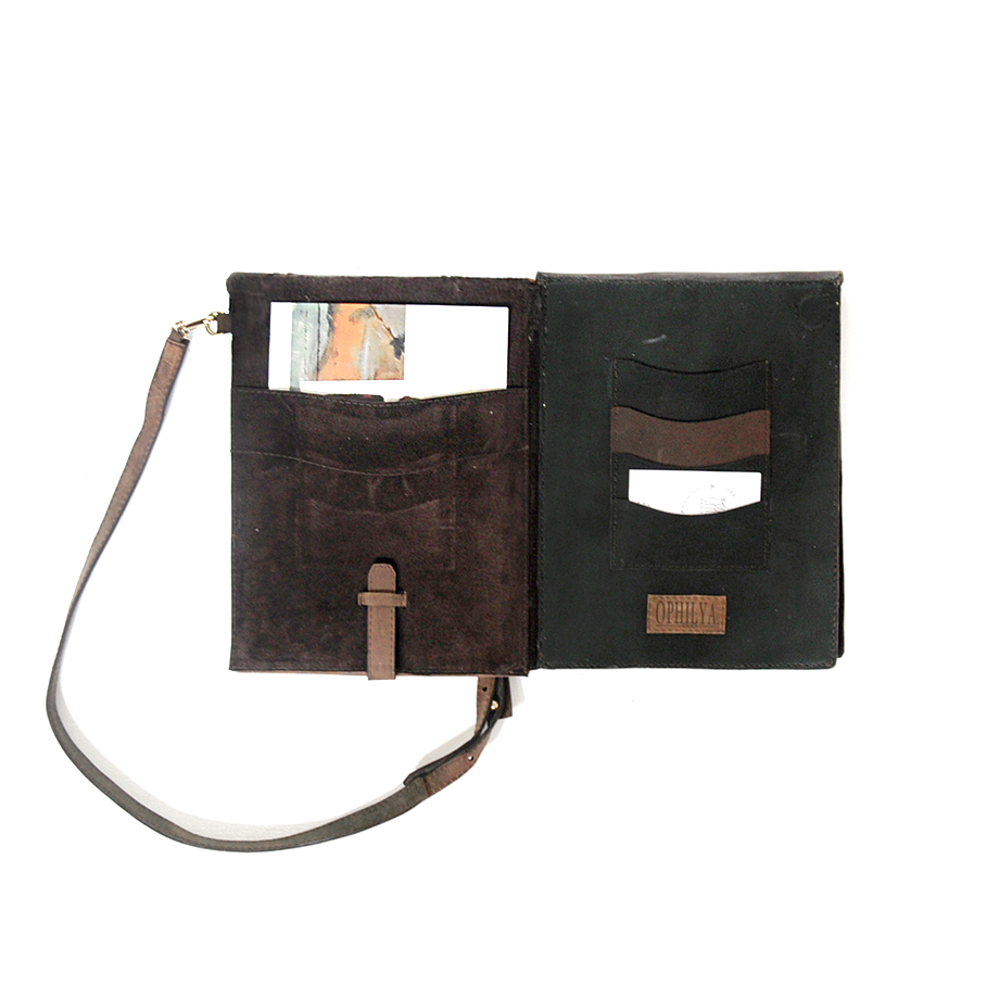 Ipad case with fold style front and credit card slip pockets