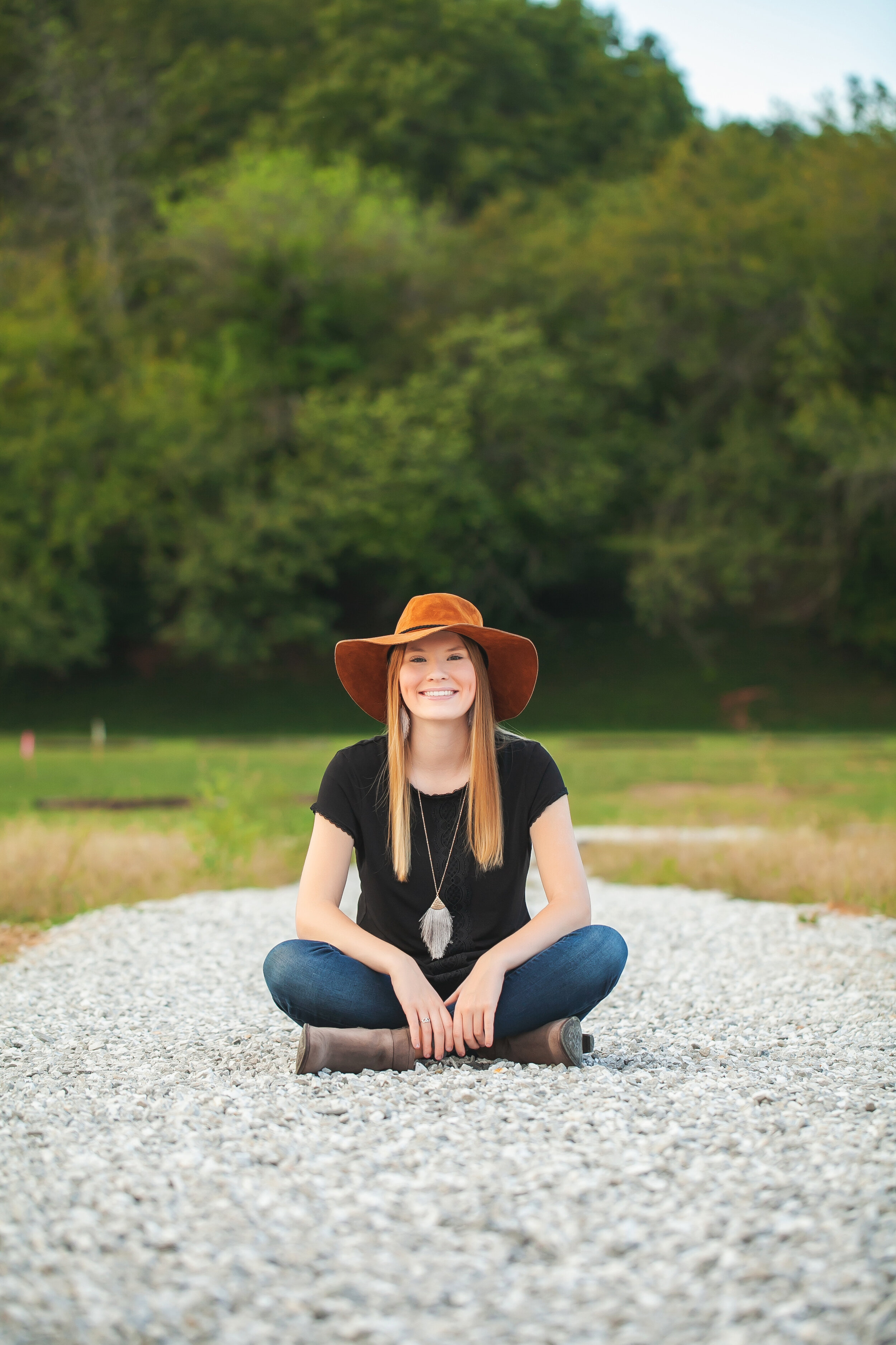 senior-session-in-style-trendy-hat-country-road-open-fields-fort-worth-keller-flower-mound