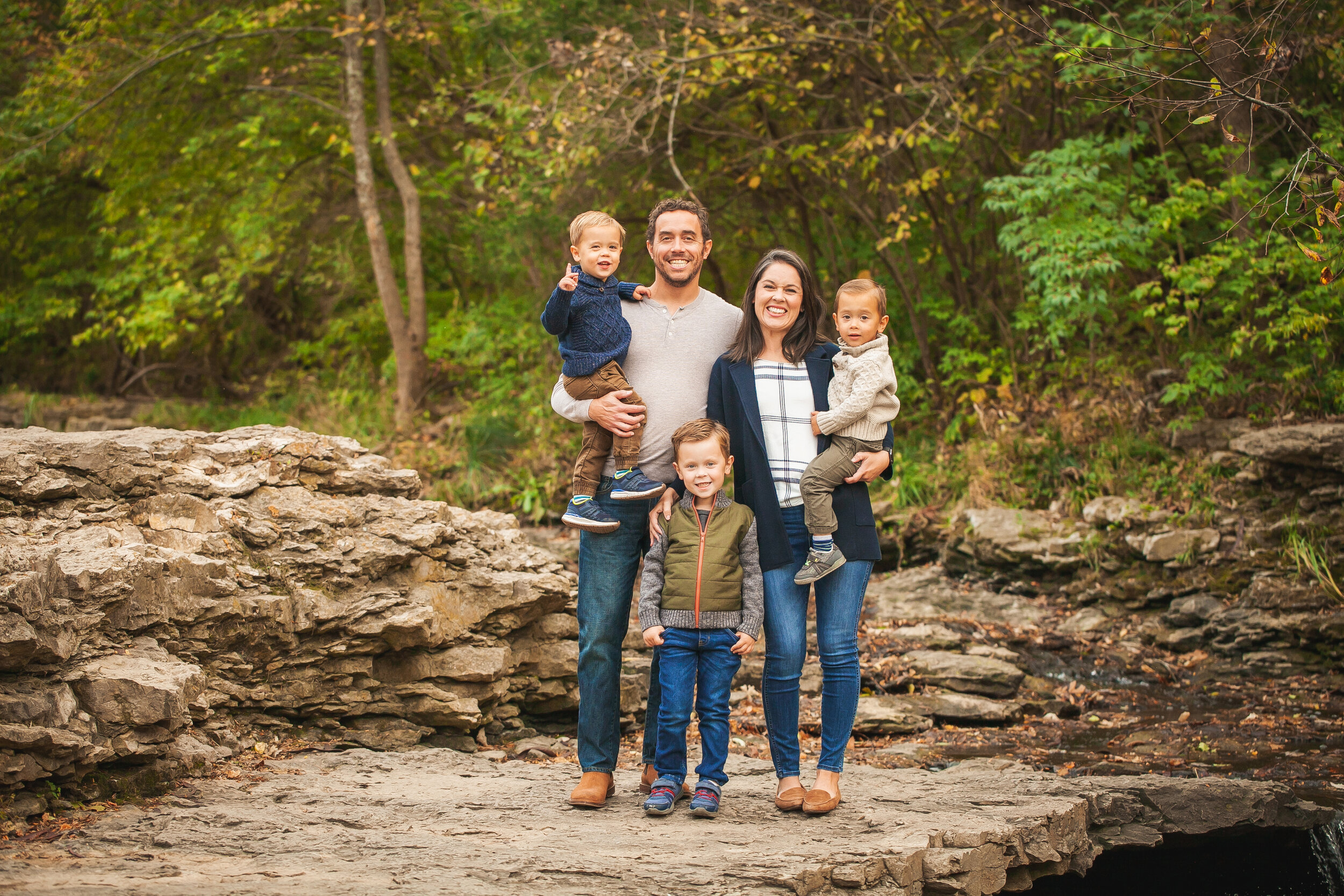 family-of-five-boy-mom-best-family-photographer-colleyville-texas