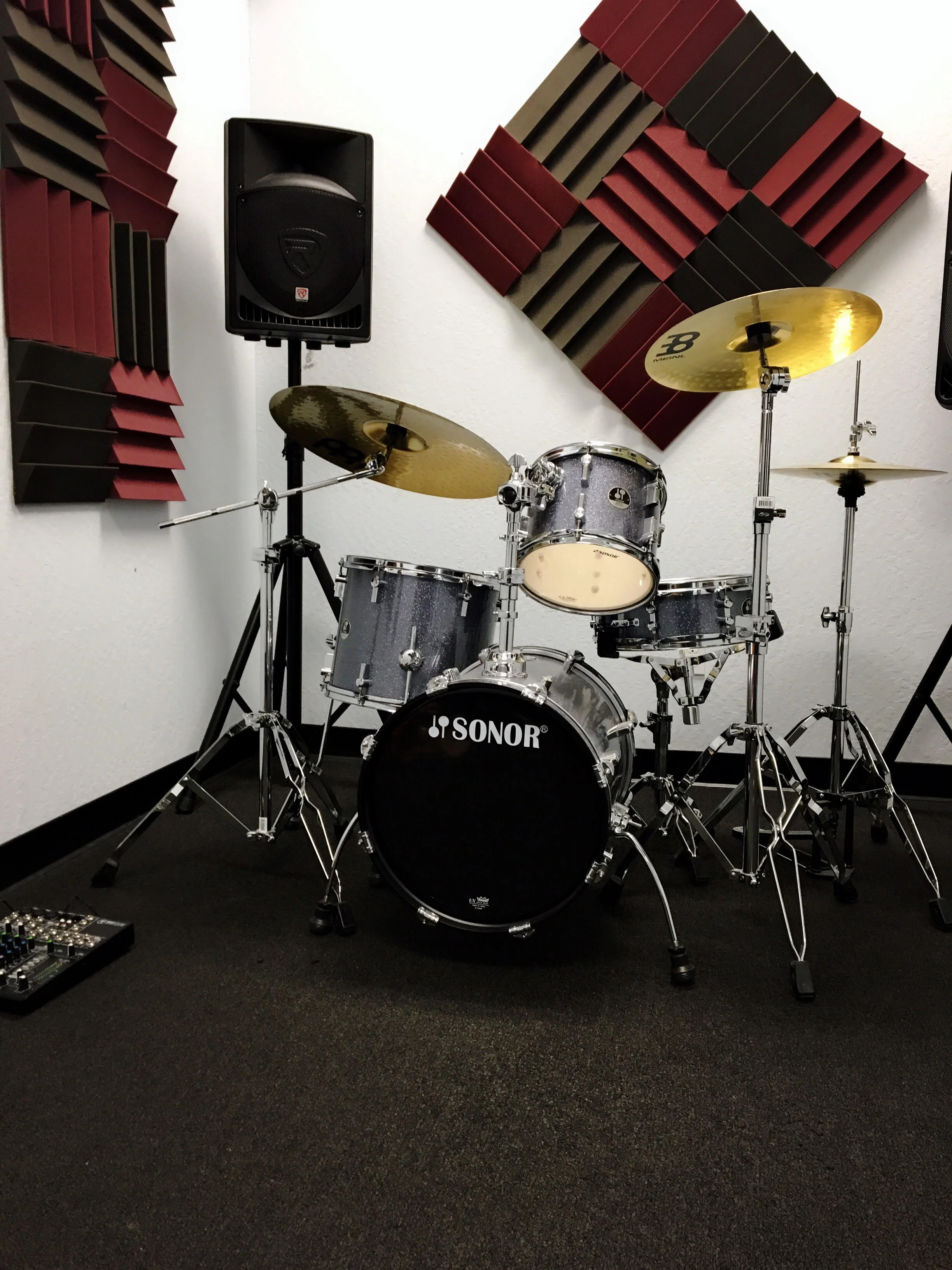 Studio D.jpg