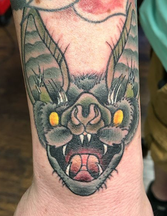 Shiana Ayres - Fineline Tattoos