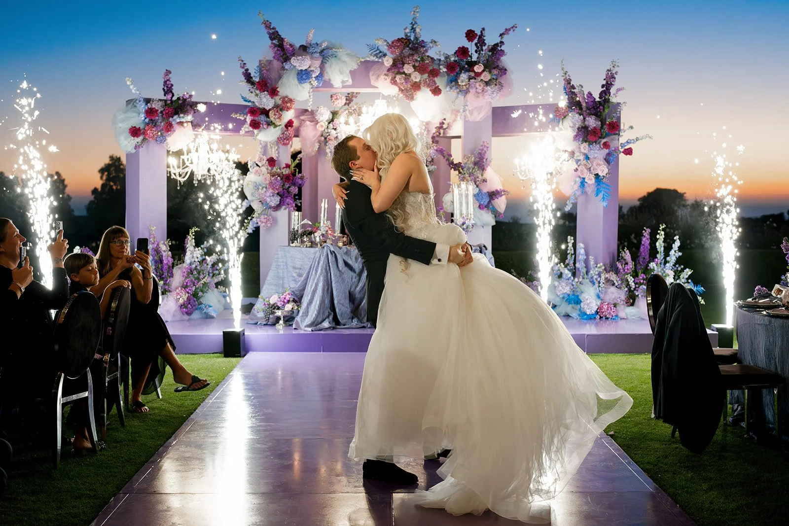 spostophoto-skyleeandbaileySMS07387_websize (1).jpg