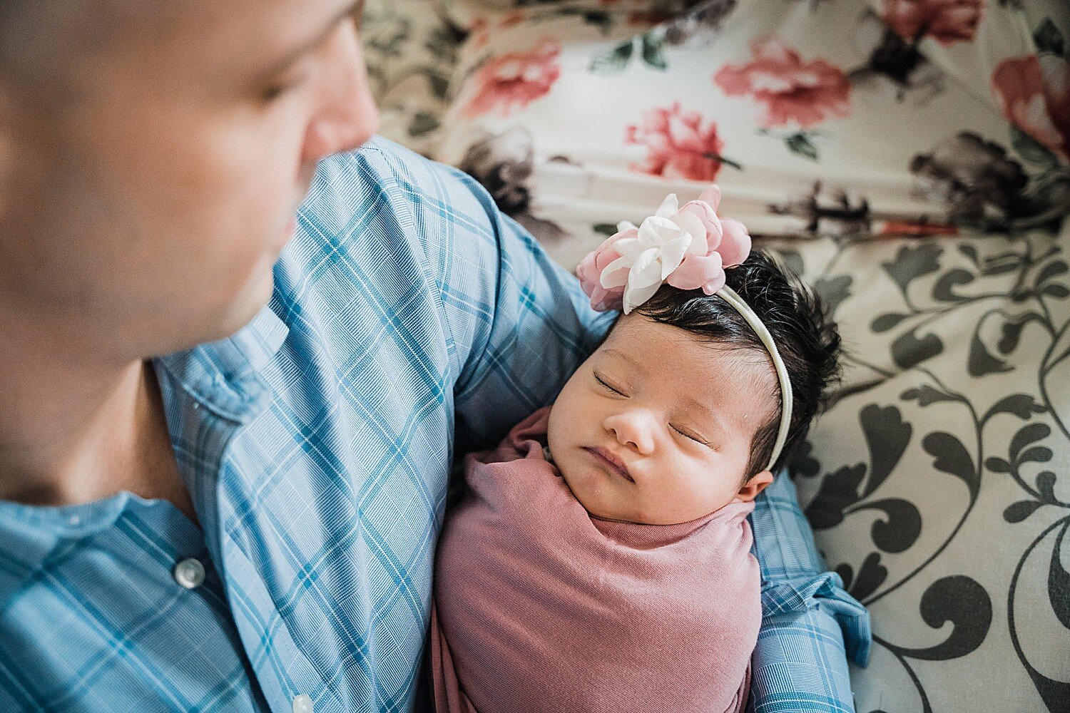 Lancaster_newborn_lifestyle_photographer2.jpg