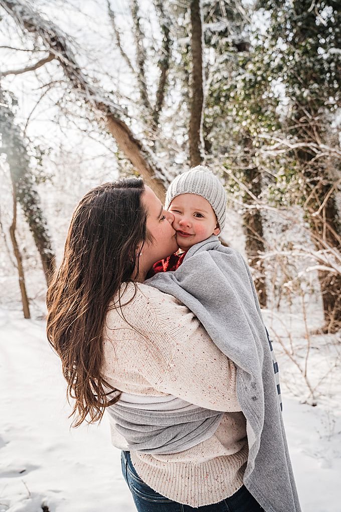 snowy winter family photo session in Overlook Park, Lancaster, PA