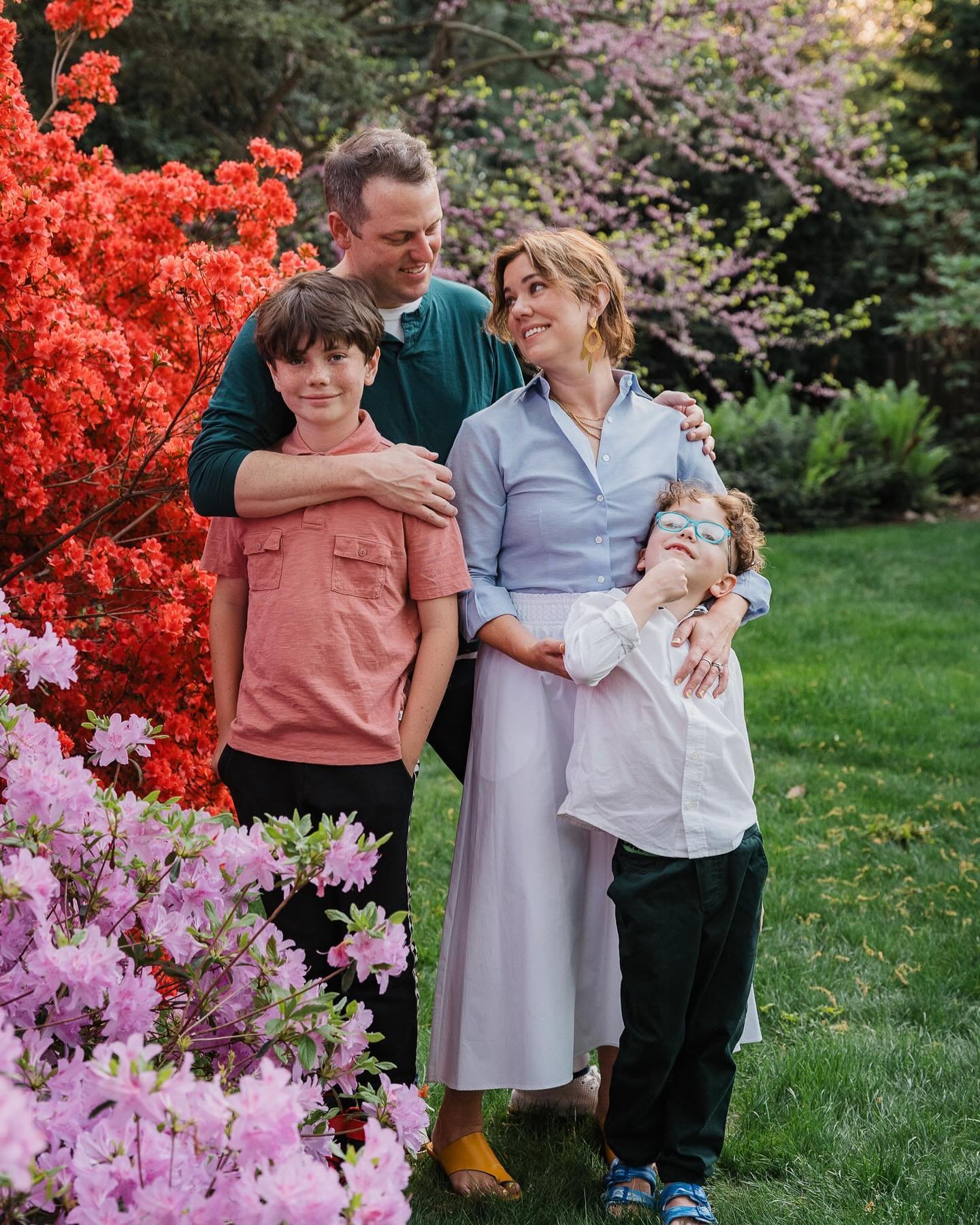 It&rsquo;s azalea season! This family has the most beautiful azalea bushes in their backyard so of course we had to take advantage for some photos. When given the opportunity, I&rsquo;m all for photo sessions at your home in your unique space. Also I