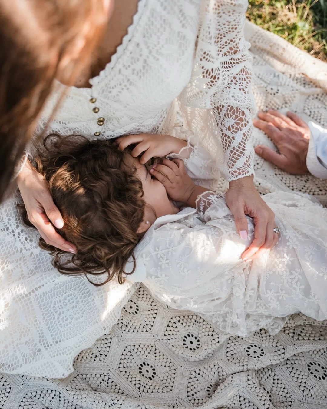 A few faceless photos from a recent spring photo session in the apple orchard. ❤️ There are so many ways to artfully tell a story without showing faces and I am always understanding of this request for families who choose not to share their kid&rsquo