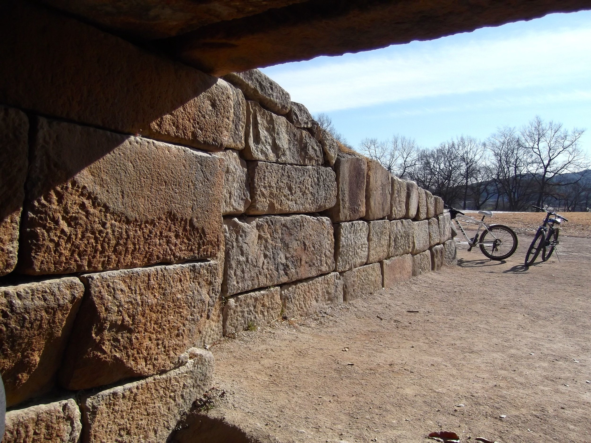 Bikes-at-the-Icehouse.jpg