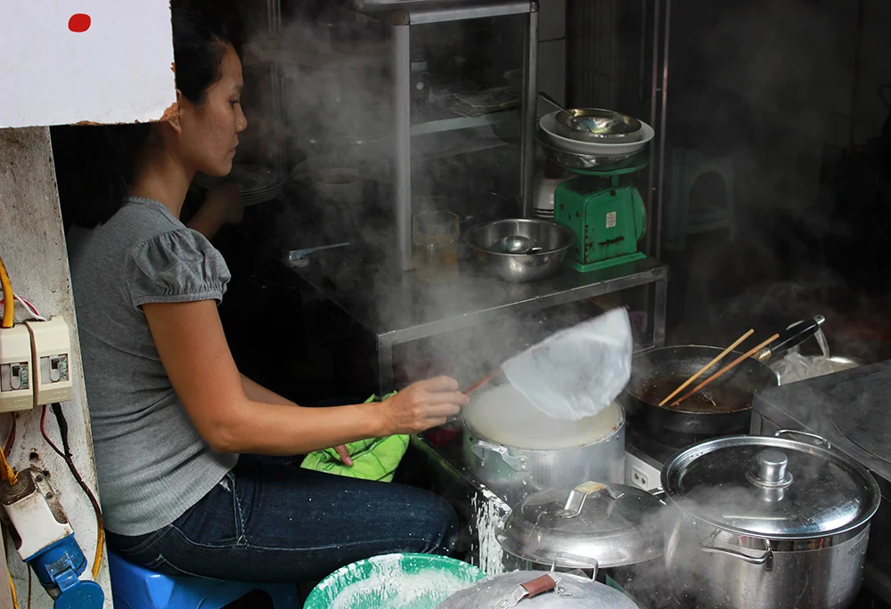 Banh-Cuon-Making-3.jpg