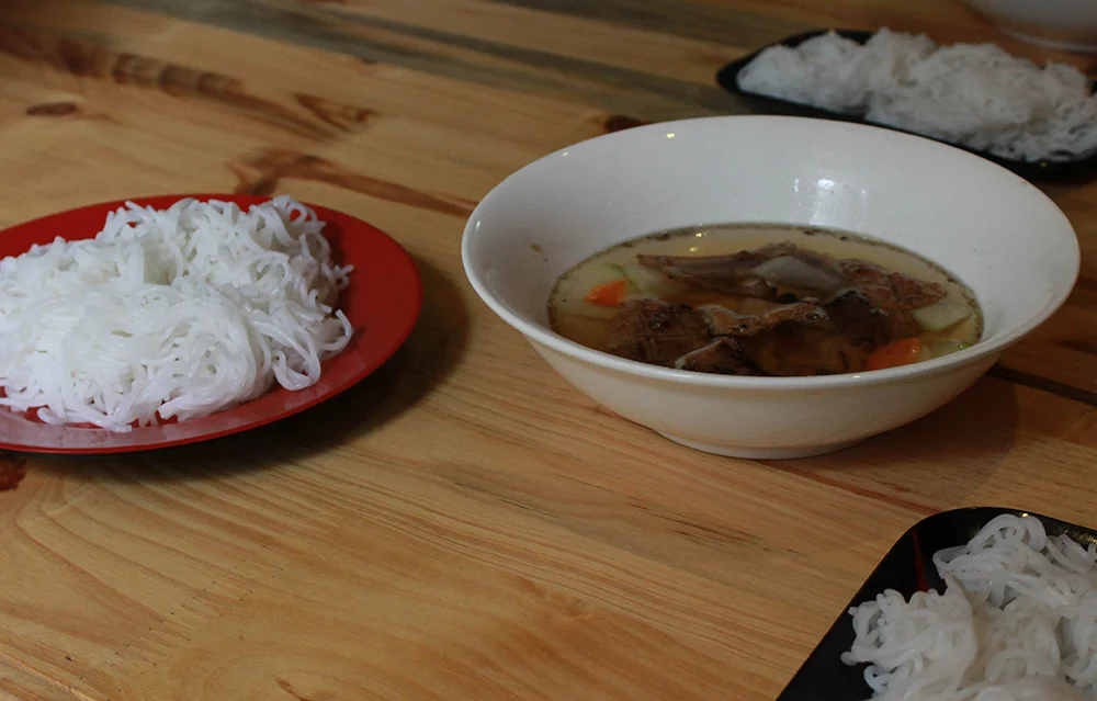 Bun-Cha-and-noodles.jpg