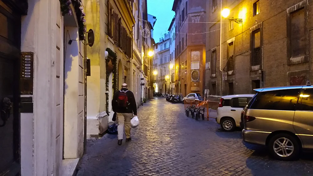 Atmosphere-Piazza-Navona-Neighborhood.jpg