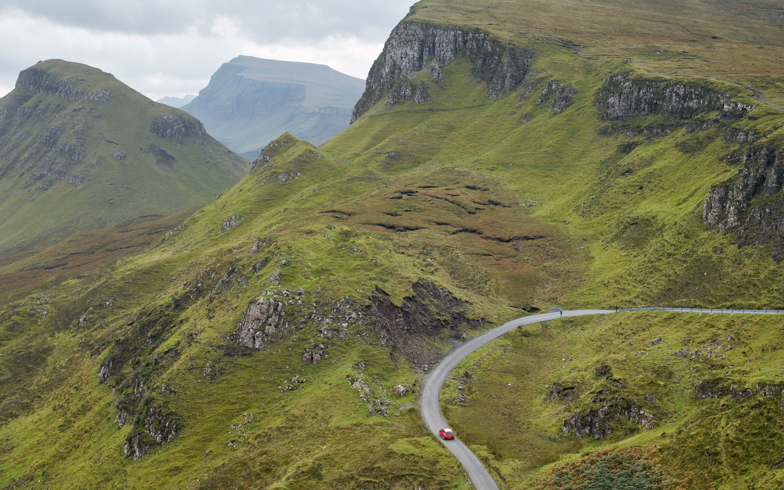 Skye-Isle-Green-Mountains-EARTHSKYE0116.jpg
