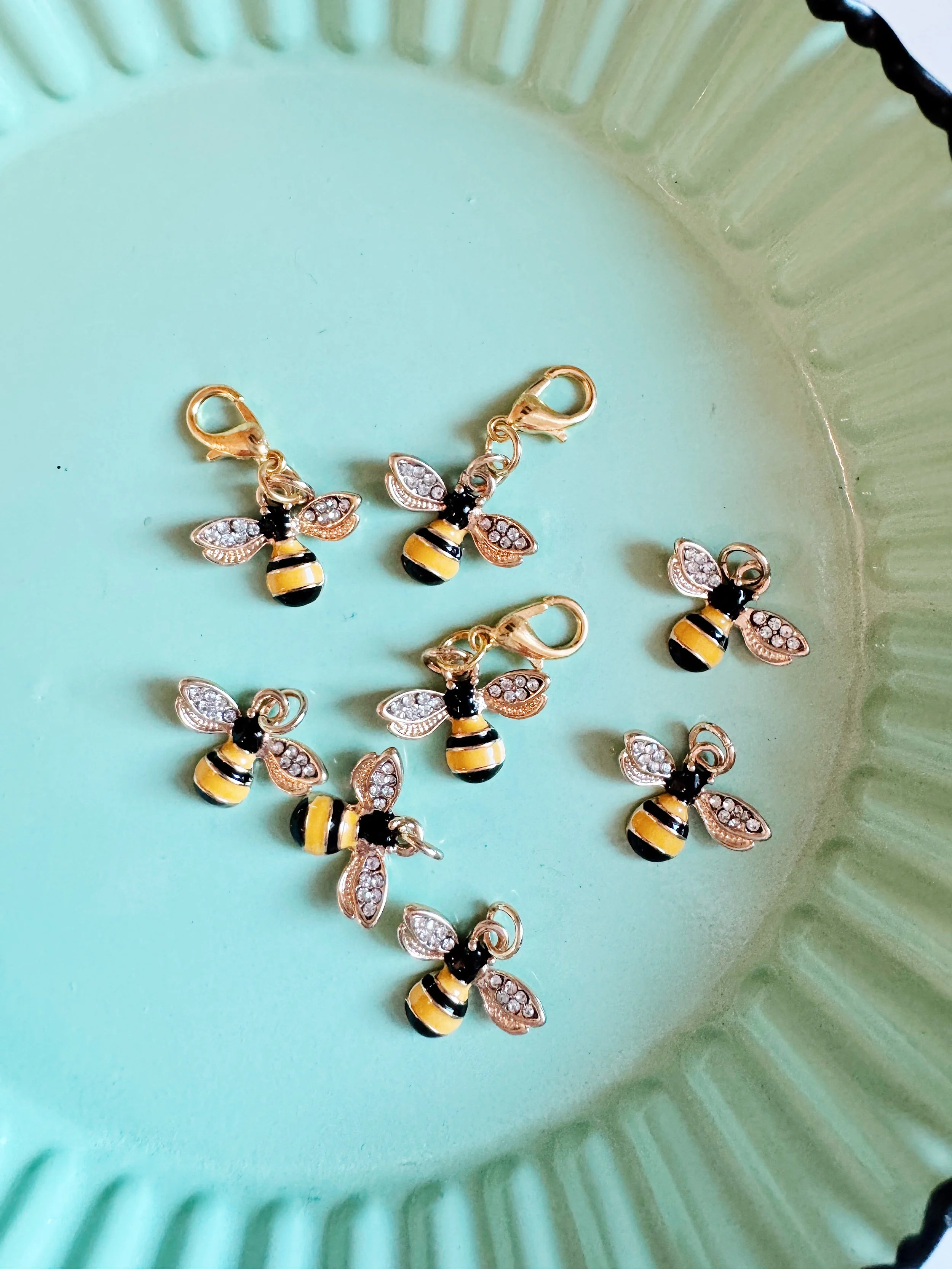 Bee5.jpg