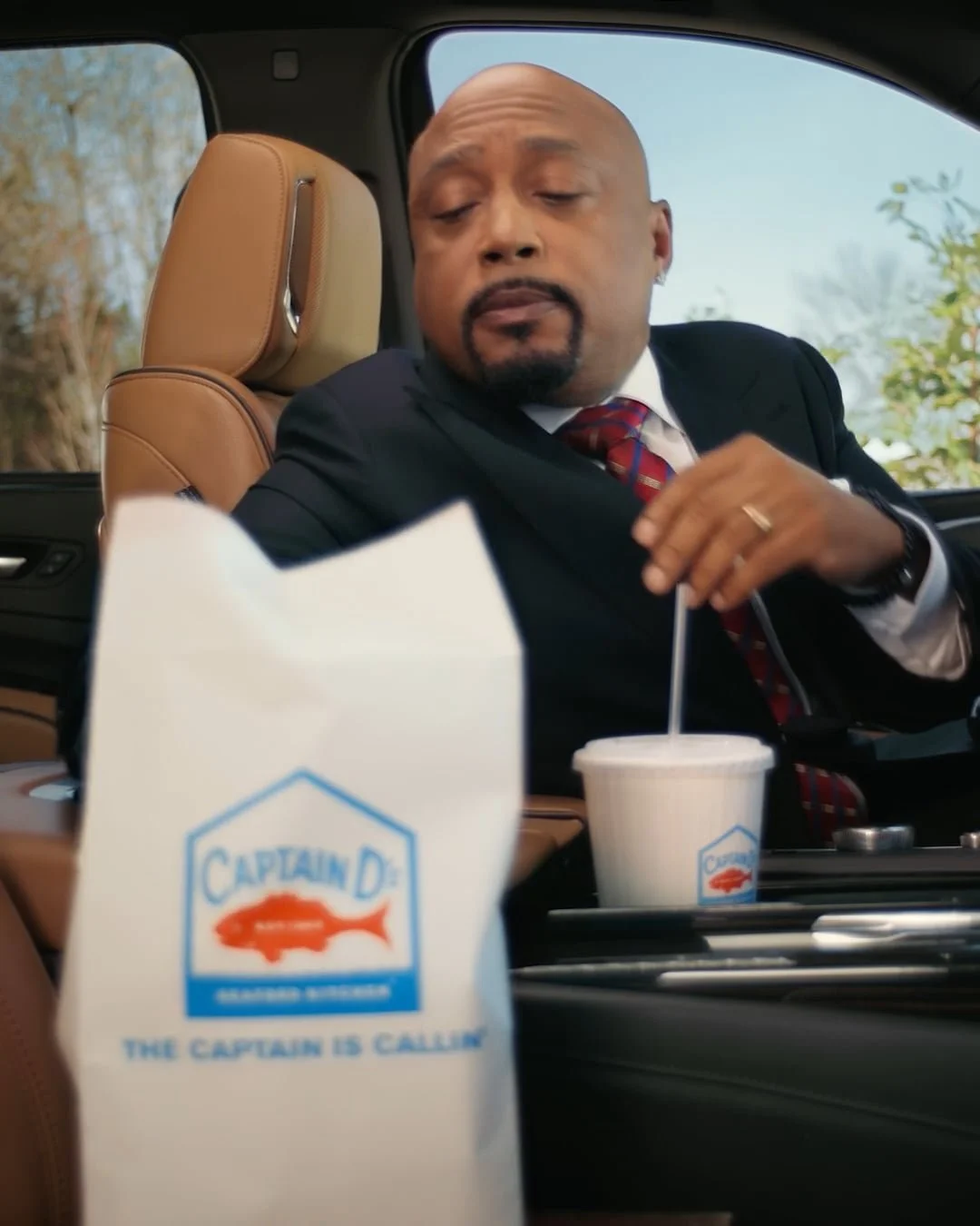 CAPTAIN D'S "CUTTING OUT" 