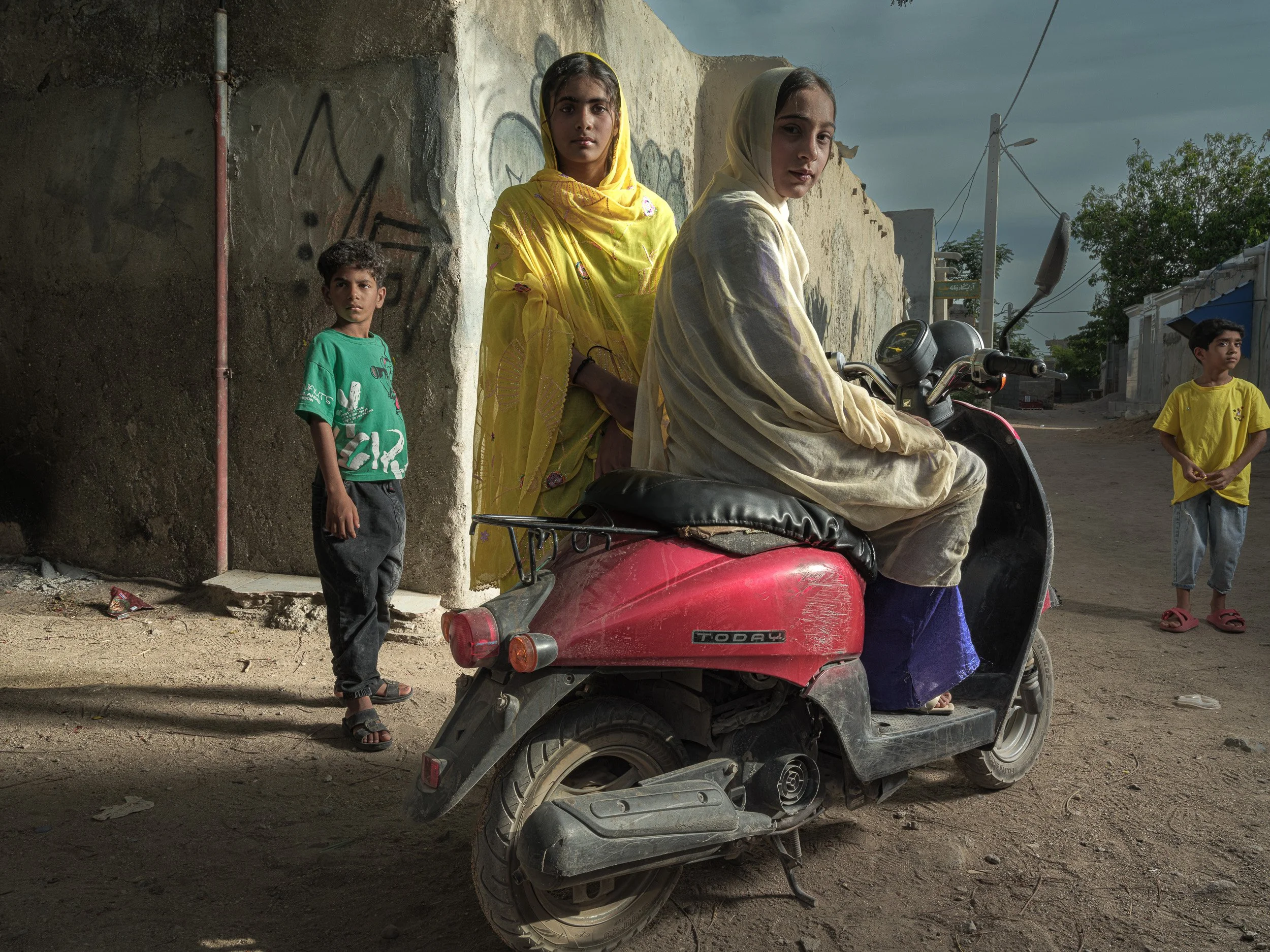 AmirAzari-ExternalIran-Qeshm-Portrait-1-4.jpg