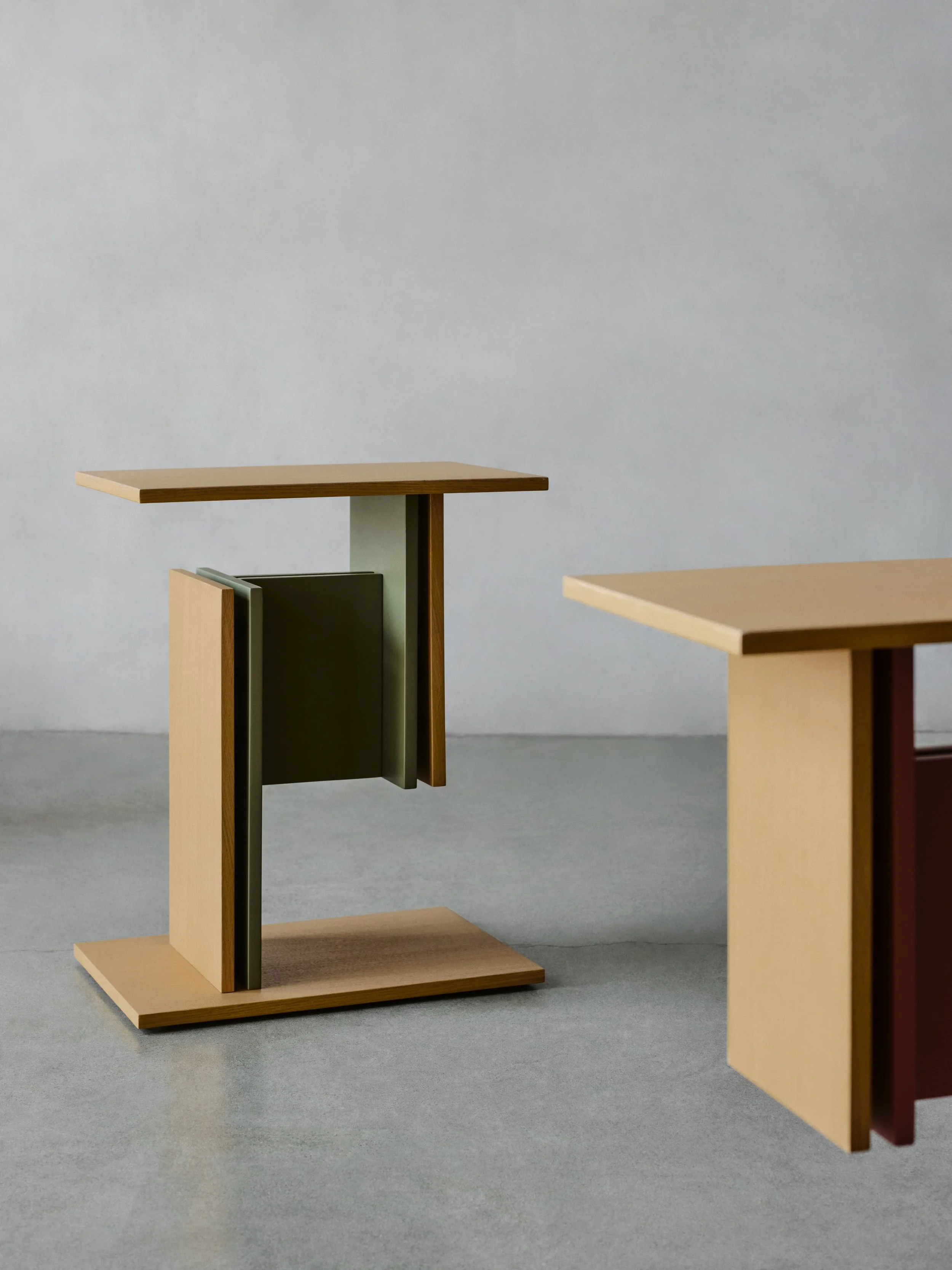 SLVR — Side Table (1)