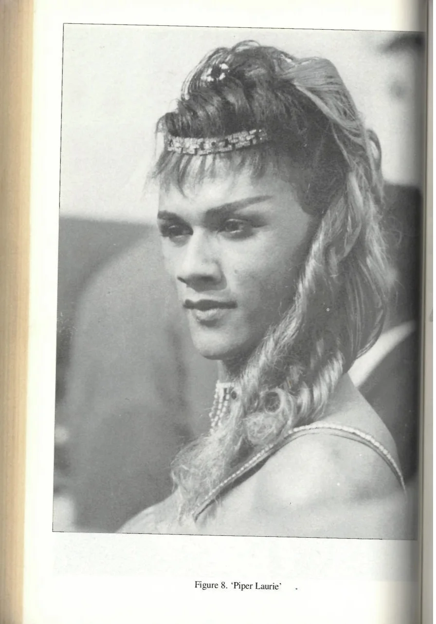 Die jolle by Madame Costello se huis, uit Defiant Desire: Gay and Lesbian Lives in South Africa (1995)