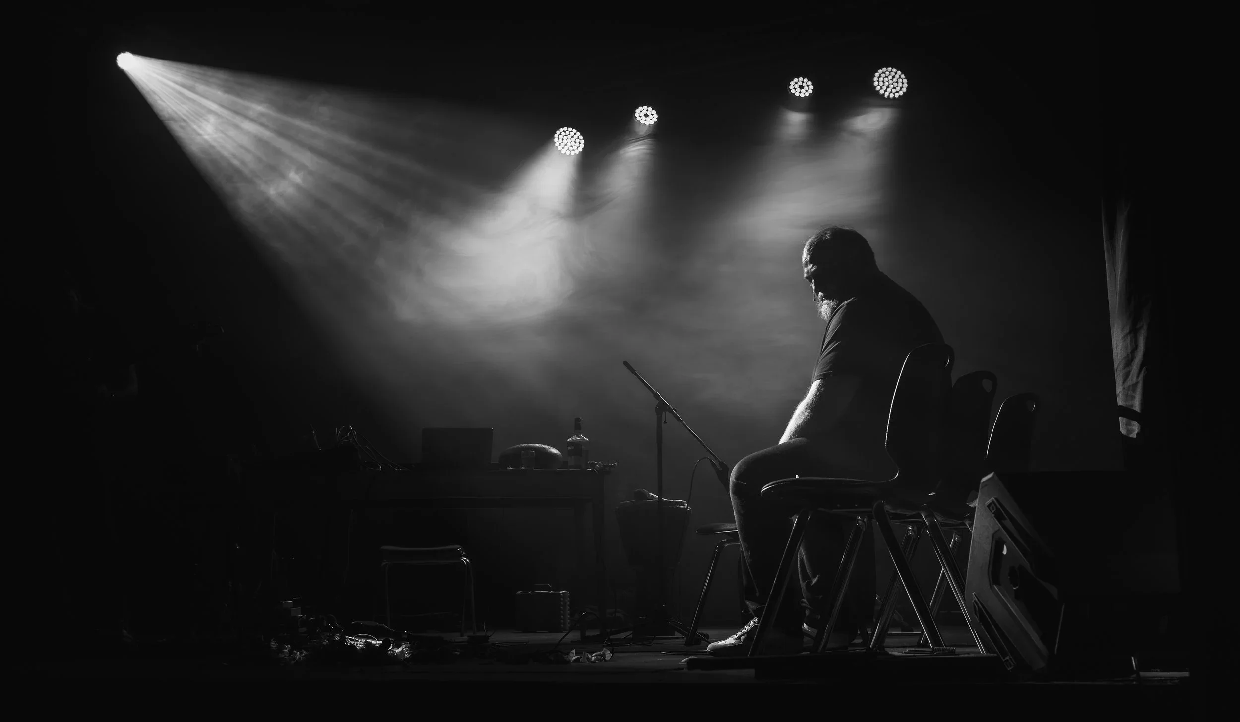 Is daar 'n uitkoms vir Wit middeljarige punks?