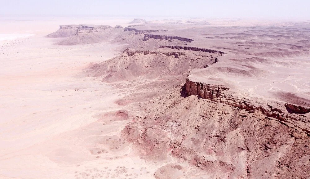 View of the Jabal Tuwayq.jpg