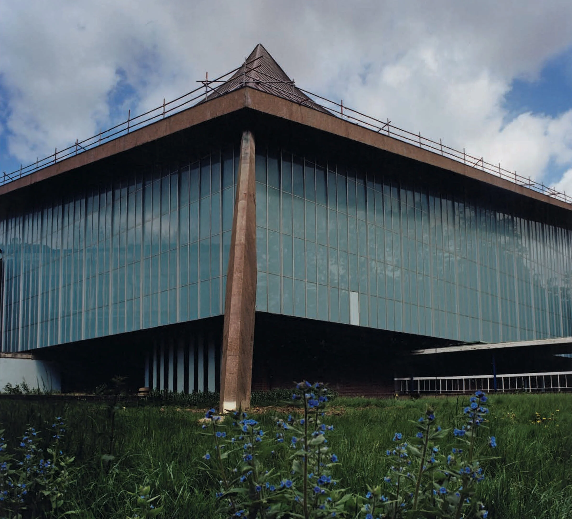 Design Museum in Oct 2016 issue_Cover.jpeg