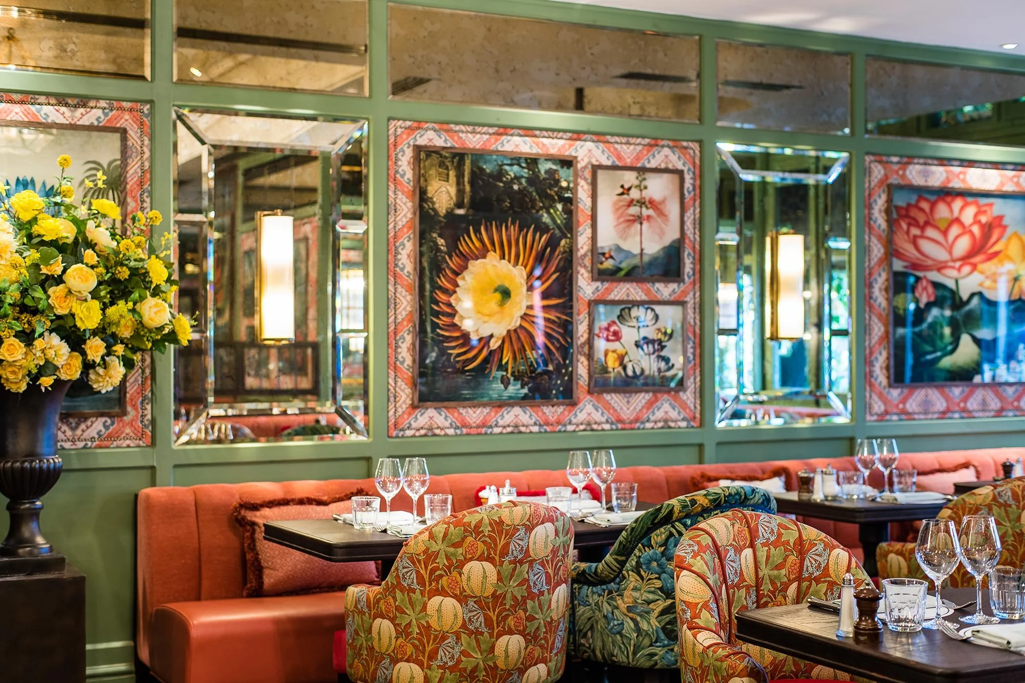 The-Ivy-Chelsea-Garden-Main-Restaurant-Interiors-15-1.jpg