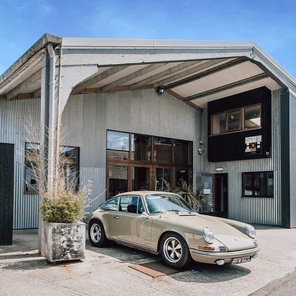 Back in business 🙌🙌🙌 #coworking #deskspace #freelance #remoteworking #deskrental #workspace #cornwallbusiness #newquay 📸@interior_photographer_cornwall