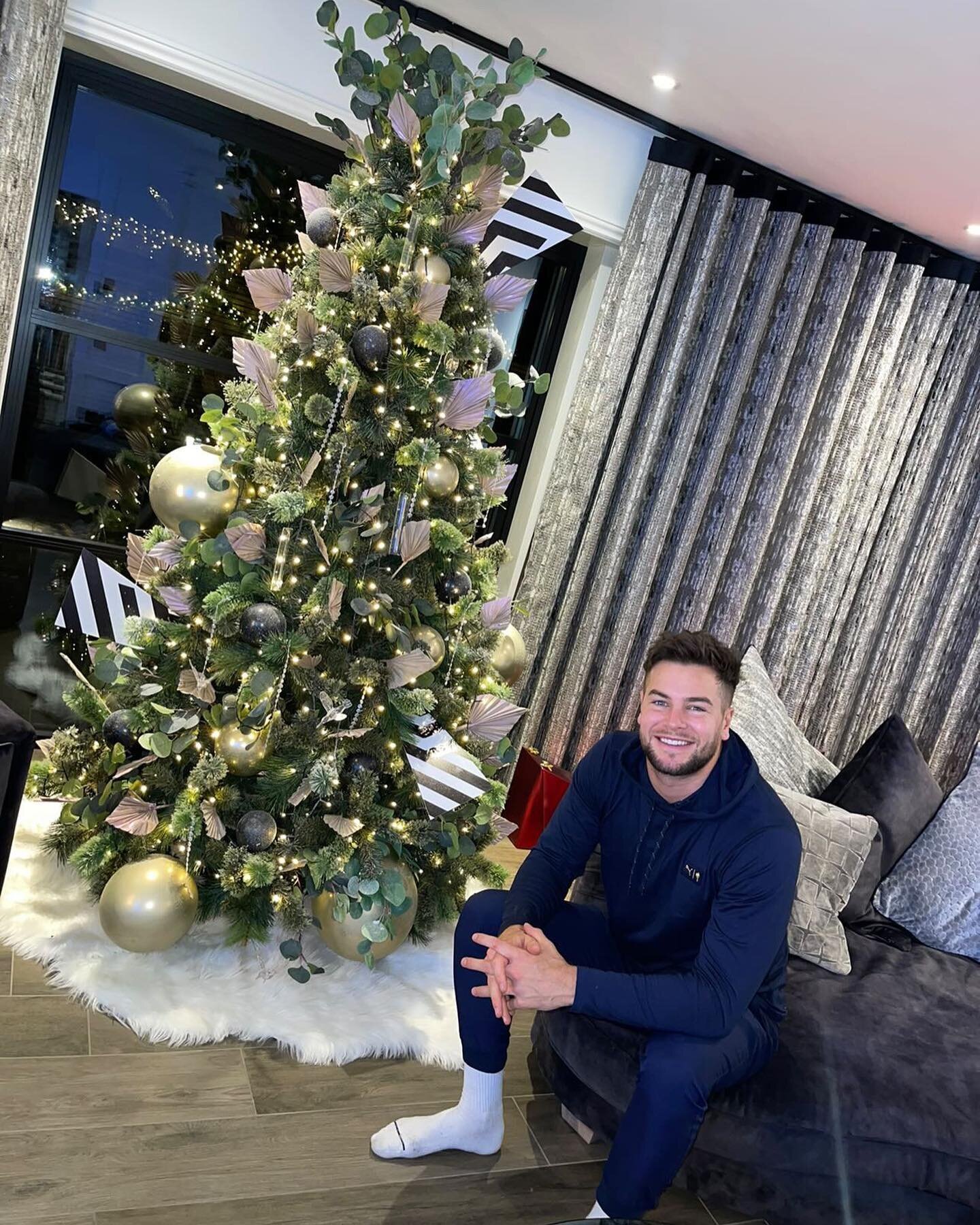 🎄Christmas Edition! 

Lush tree with golds, blacks and a hint of lilac for @chrishughesofficial this year!🎄

Luxury Marquees | Bespoke Event Decor 
M :077 020 63 290 ‭
T : 0121 312 5333‬
E :info@goldenevent.co.uk
W:www.goldenevent.co.uk
#christmas 