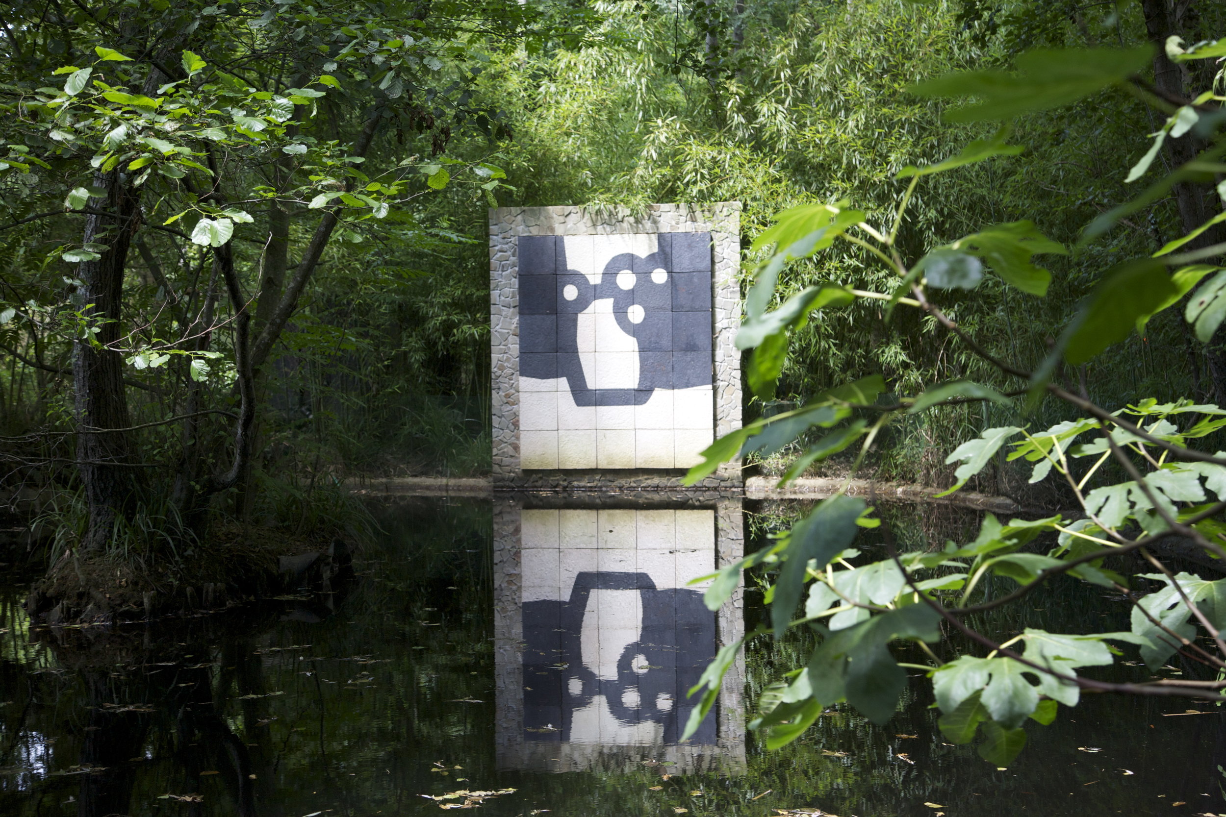 LPE_Mural-III_Chillida_1999_Photo_Martine_Fougeron.jpg