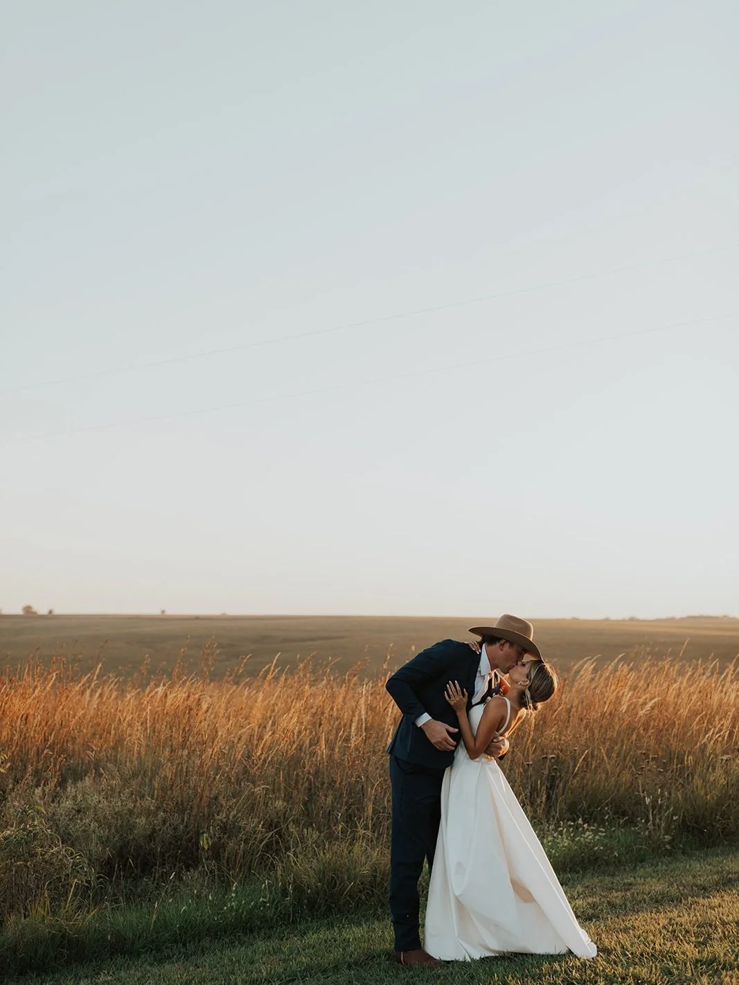 Country love song kinda love ✨🤍 // 📷 :: @welbornweddingco #swbbkcbride