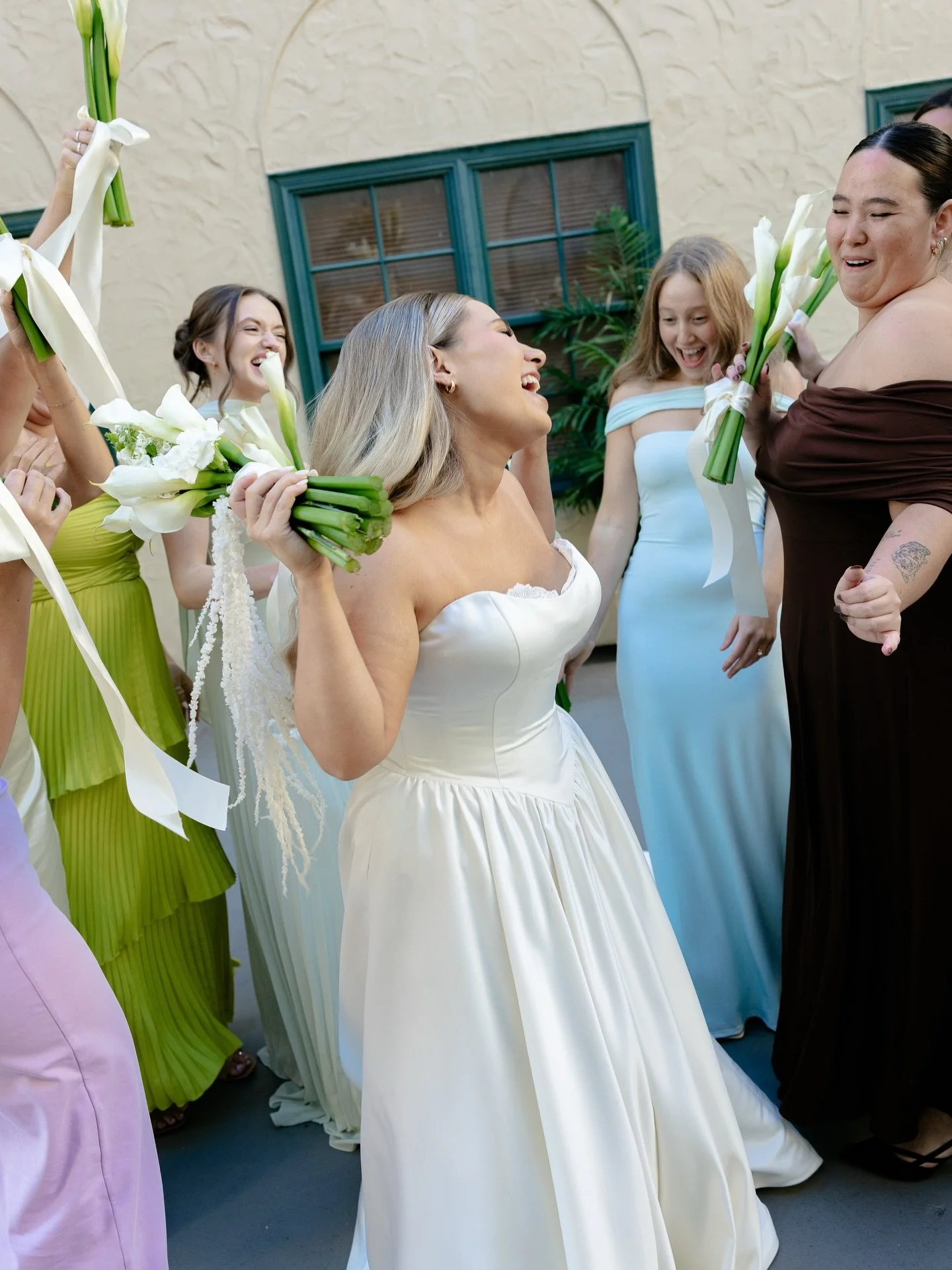 Bringing the color + the energy ⚡️ // 📷 :: @matteabowerphotoco #swbbkcbride