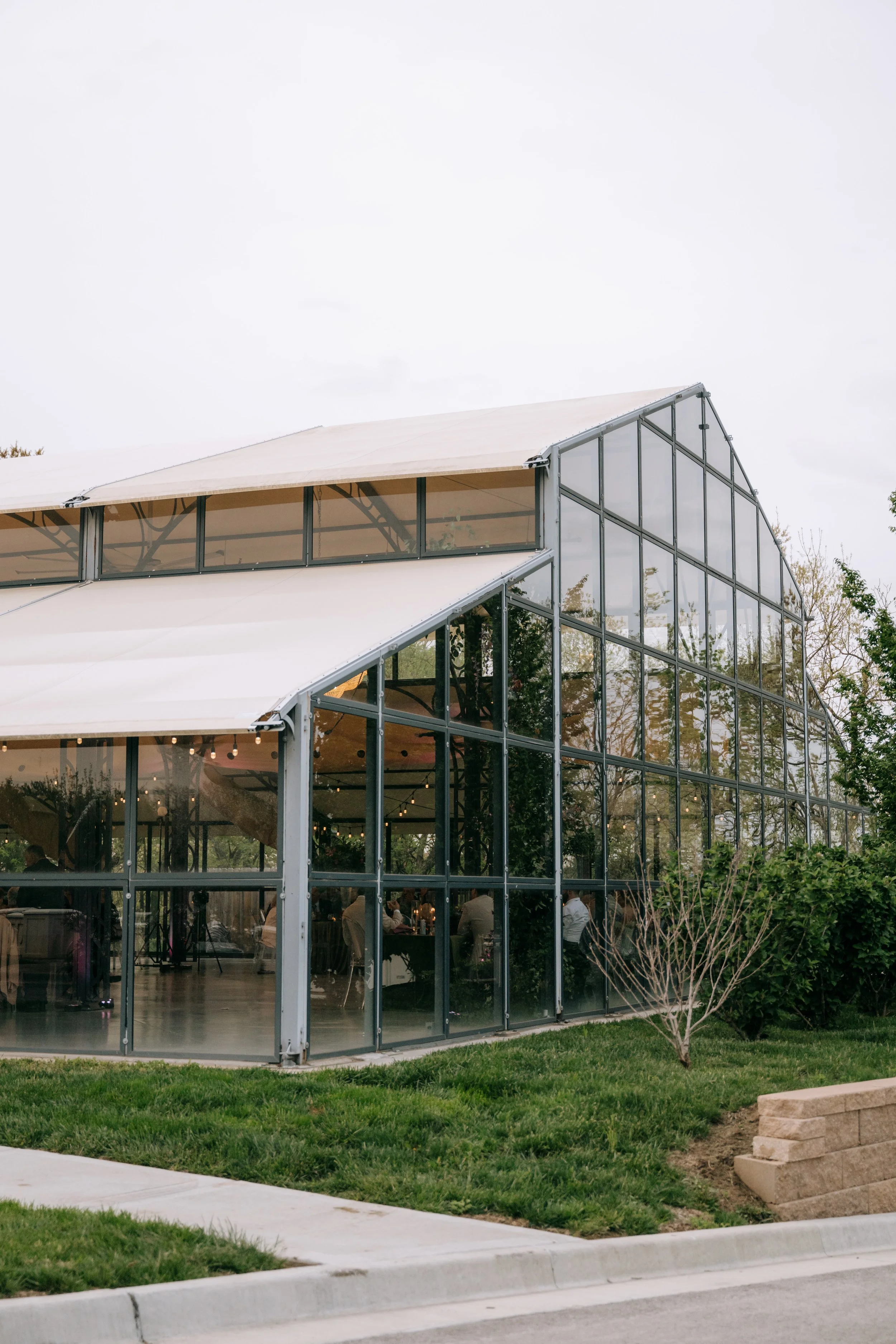 L&D Wedding_JMP1043.jpg