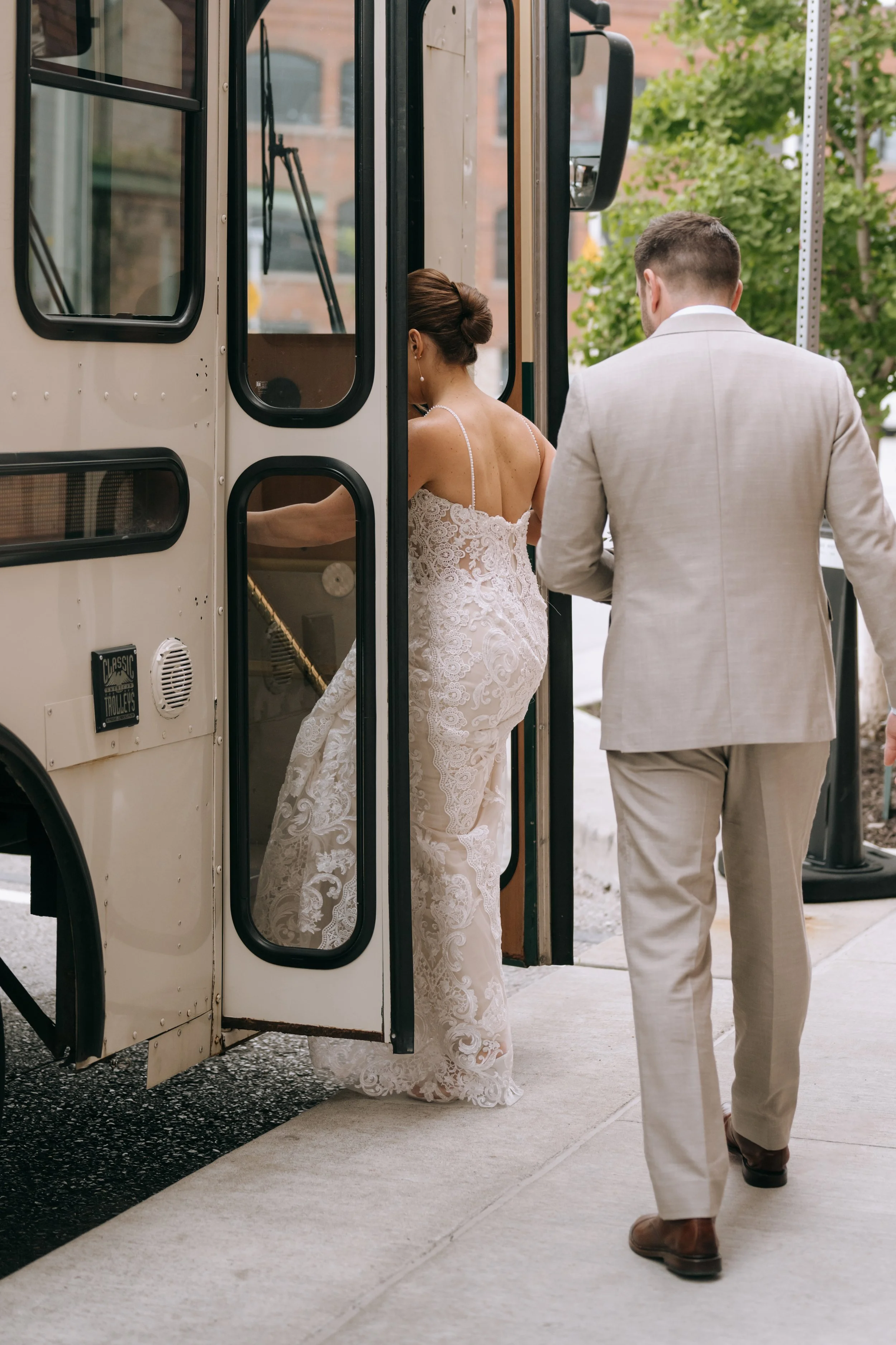 L&D Wedding_JMP304.jpg