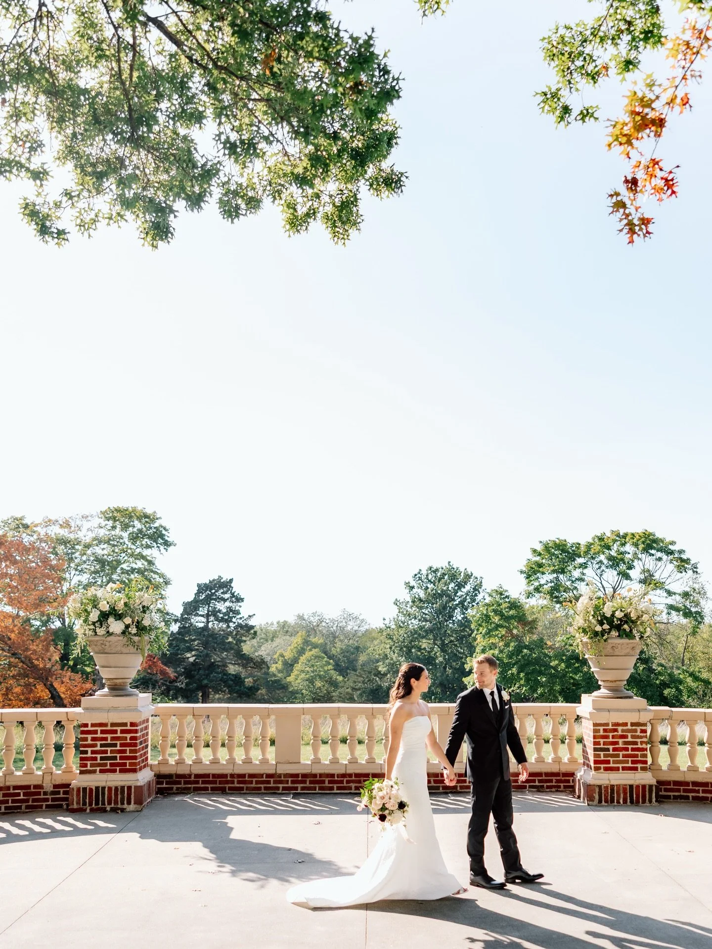 Love on the brain 💭 // 📷 :: @jillstuefer #swbbkcbride