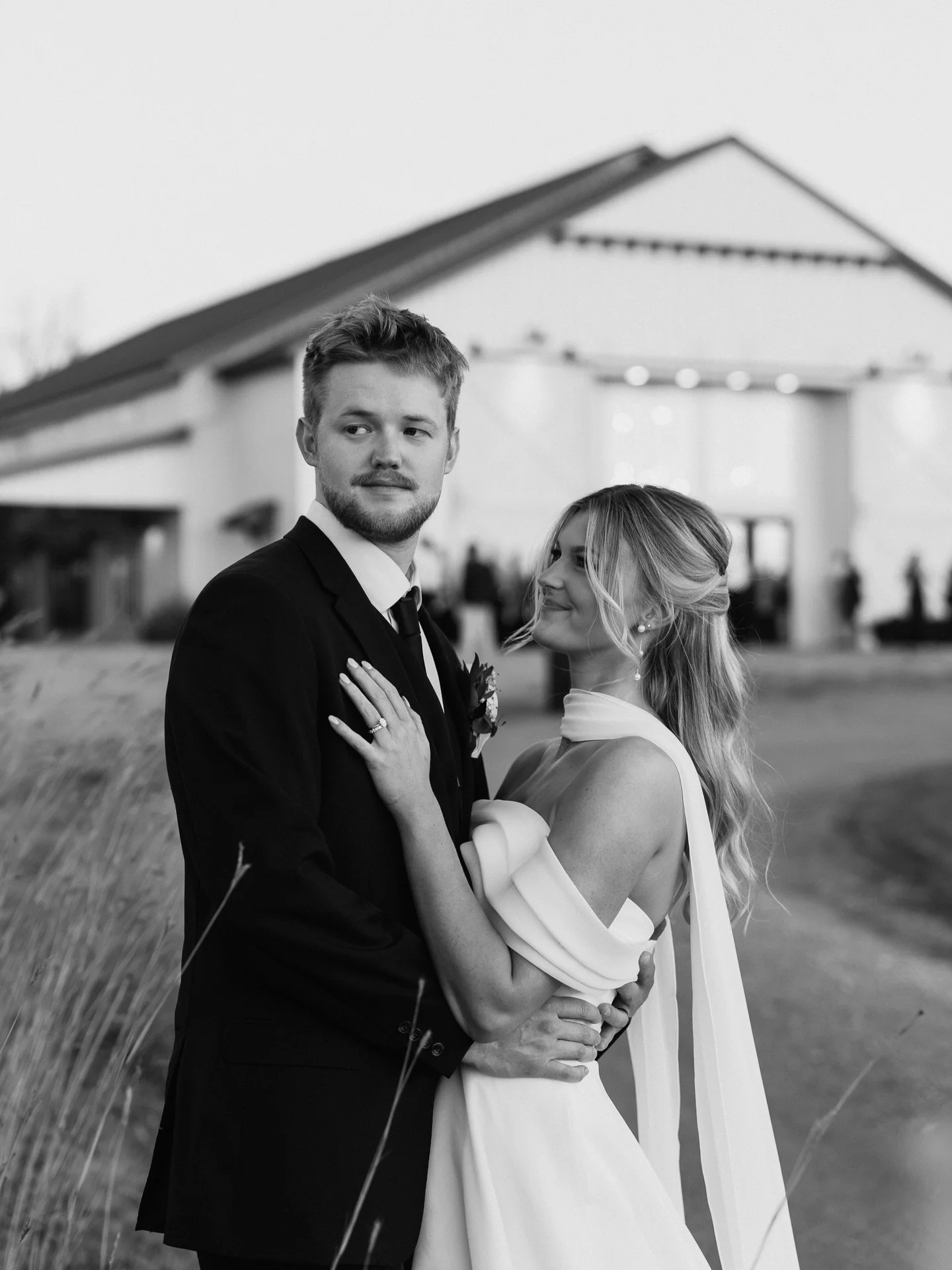 The drama is in the drape ✨ // 📷 :: @alexbo.photo #swbbkcbride