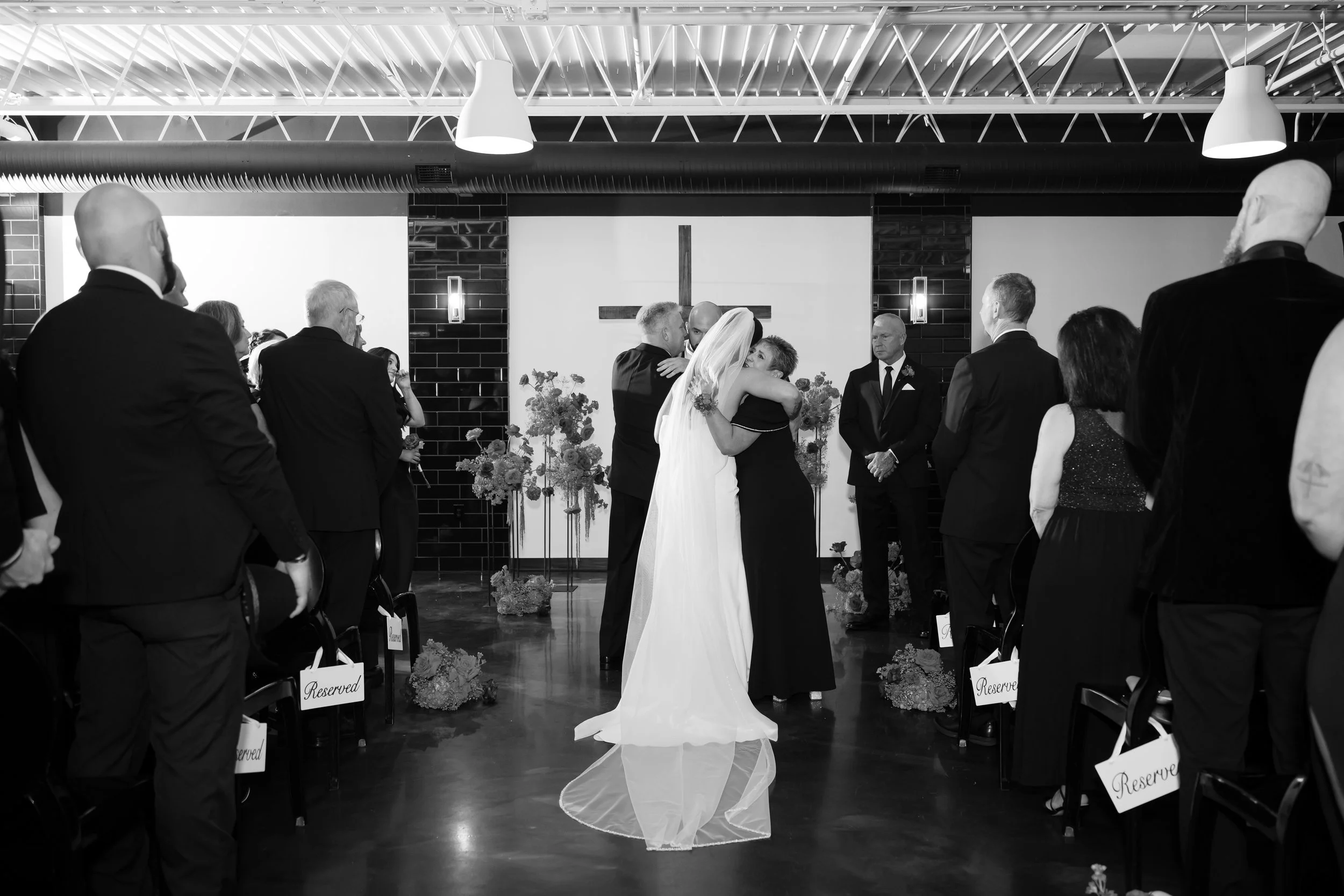 TheMaverick-KansasCity-Wedding-BW-Monphotography-4133.jpg