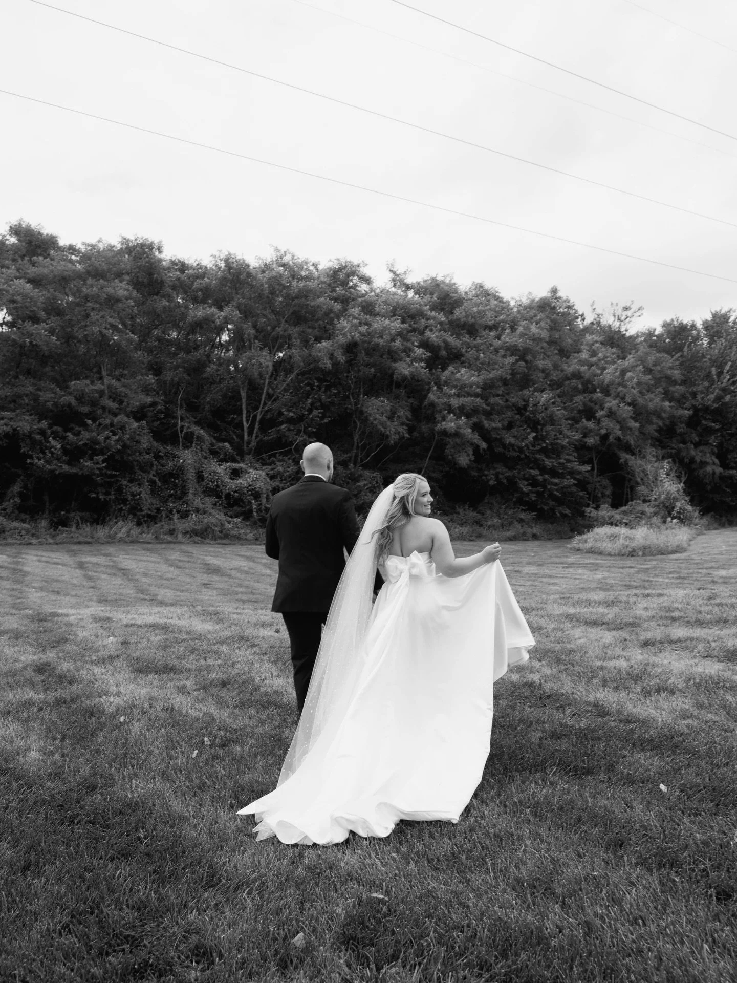 Know I love you more 🫶 // 📷 :: @abigailespyphotography #swbbkcbride